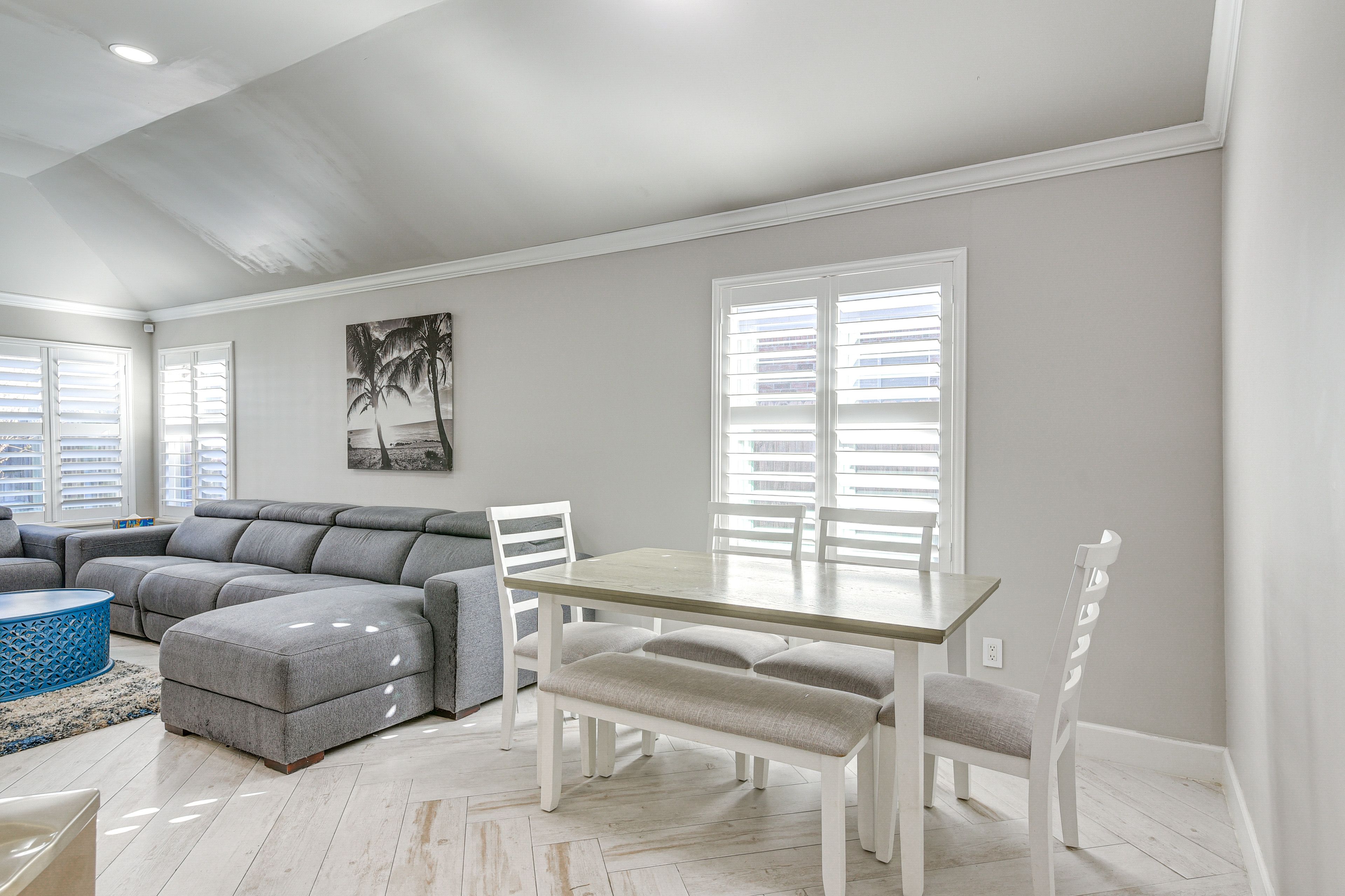 Dining Area | Dishware & Flatware