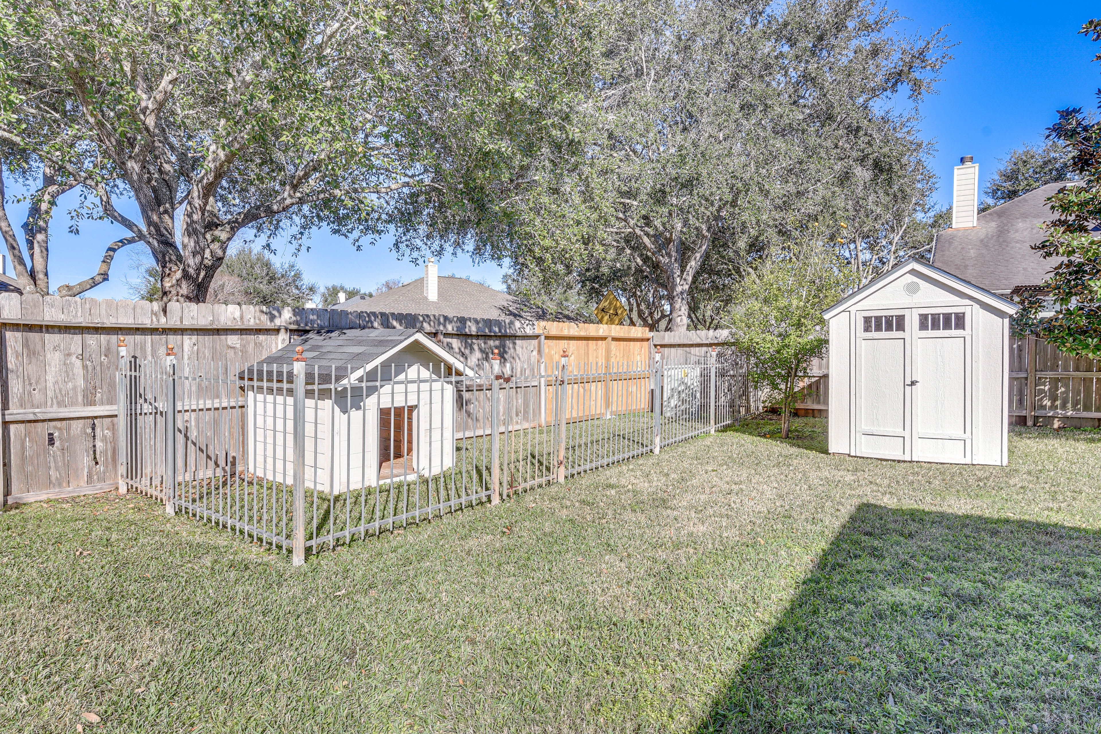 Private Yard | Enclosed Dog Run
