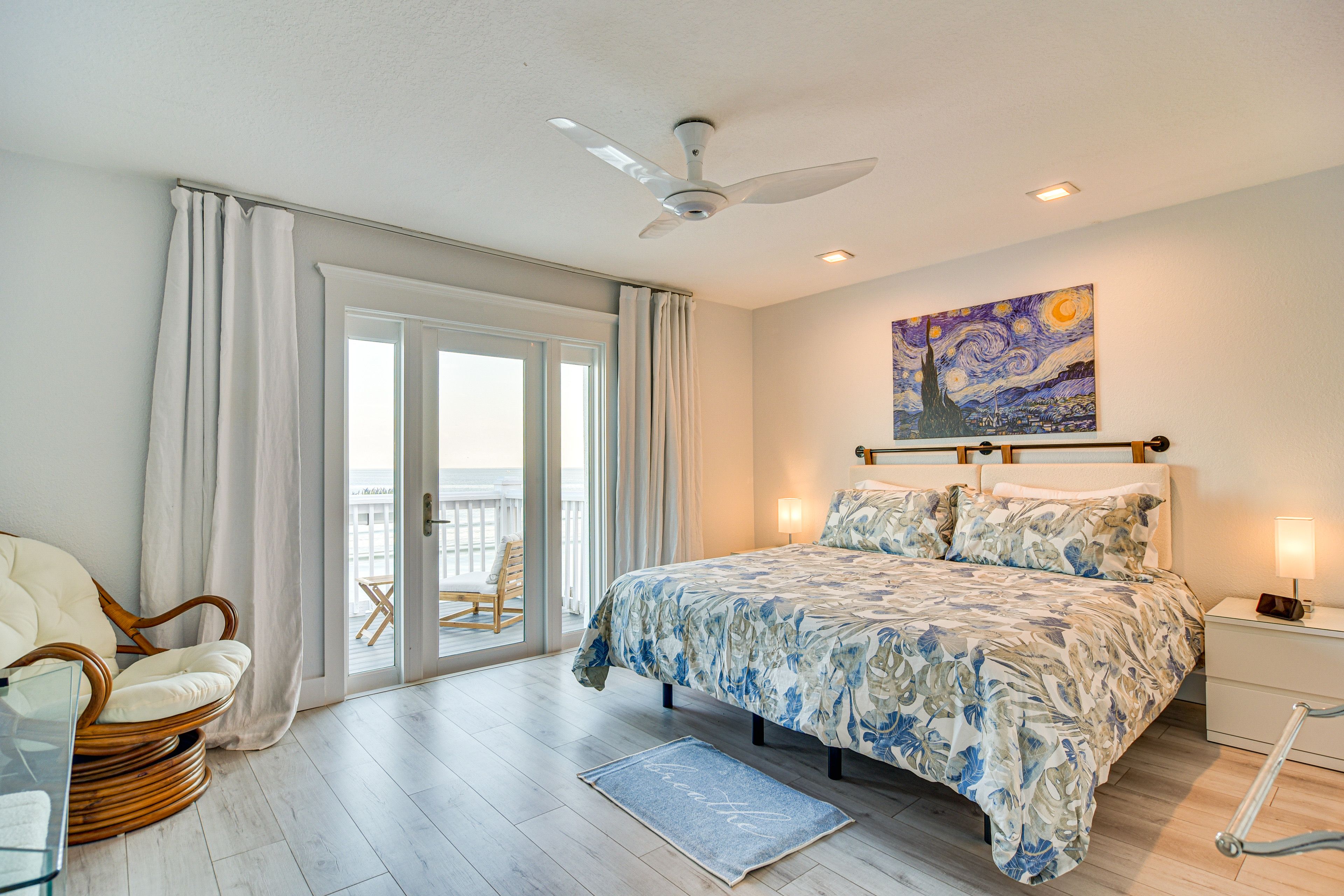 Bedroom 1 | King Bed | Smart TV | 2nd Floor