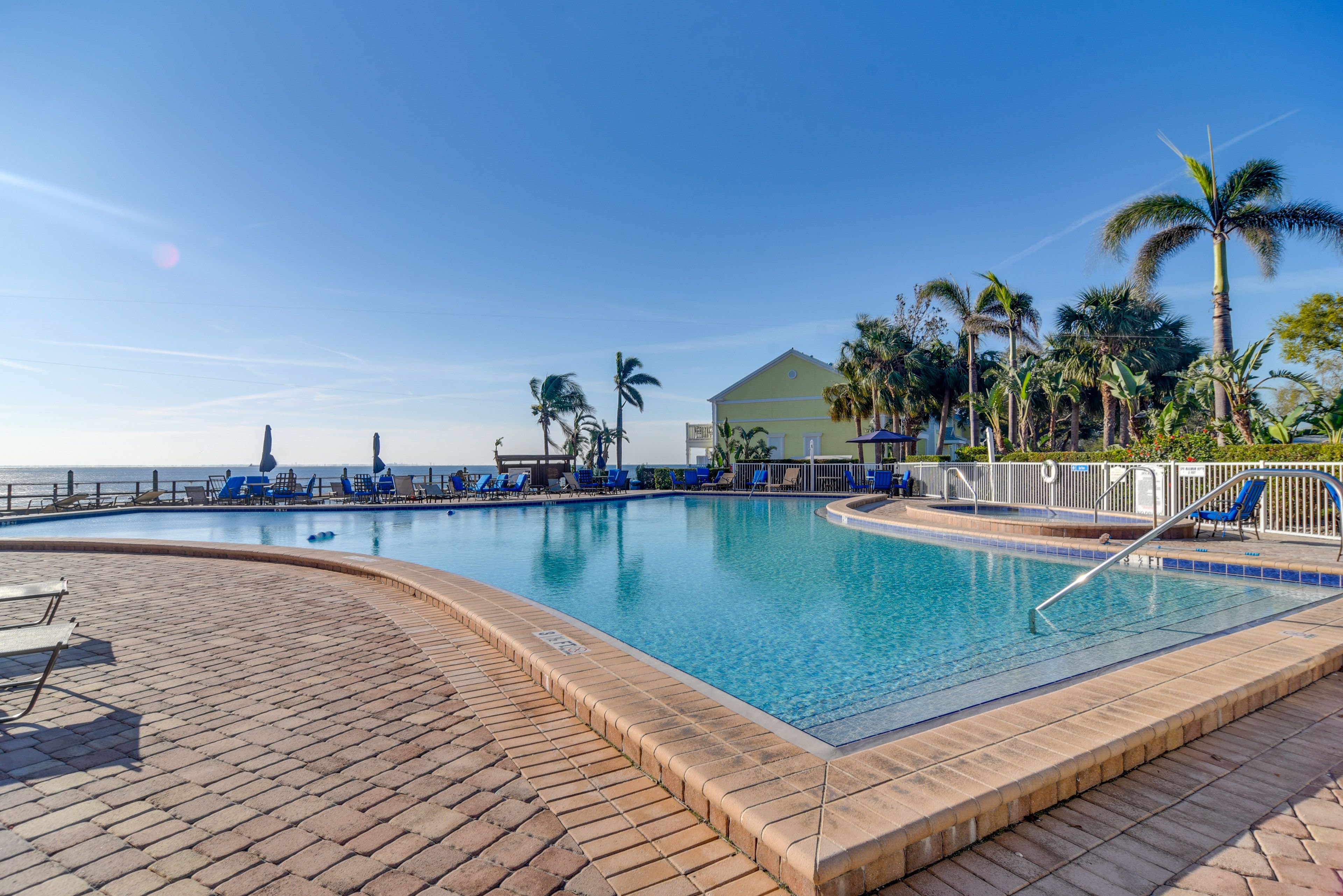 Waterside South Condominiums | Community Amenities
