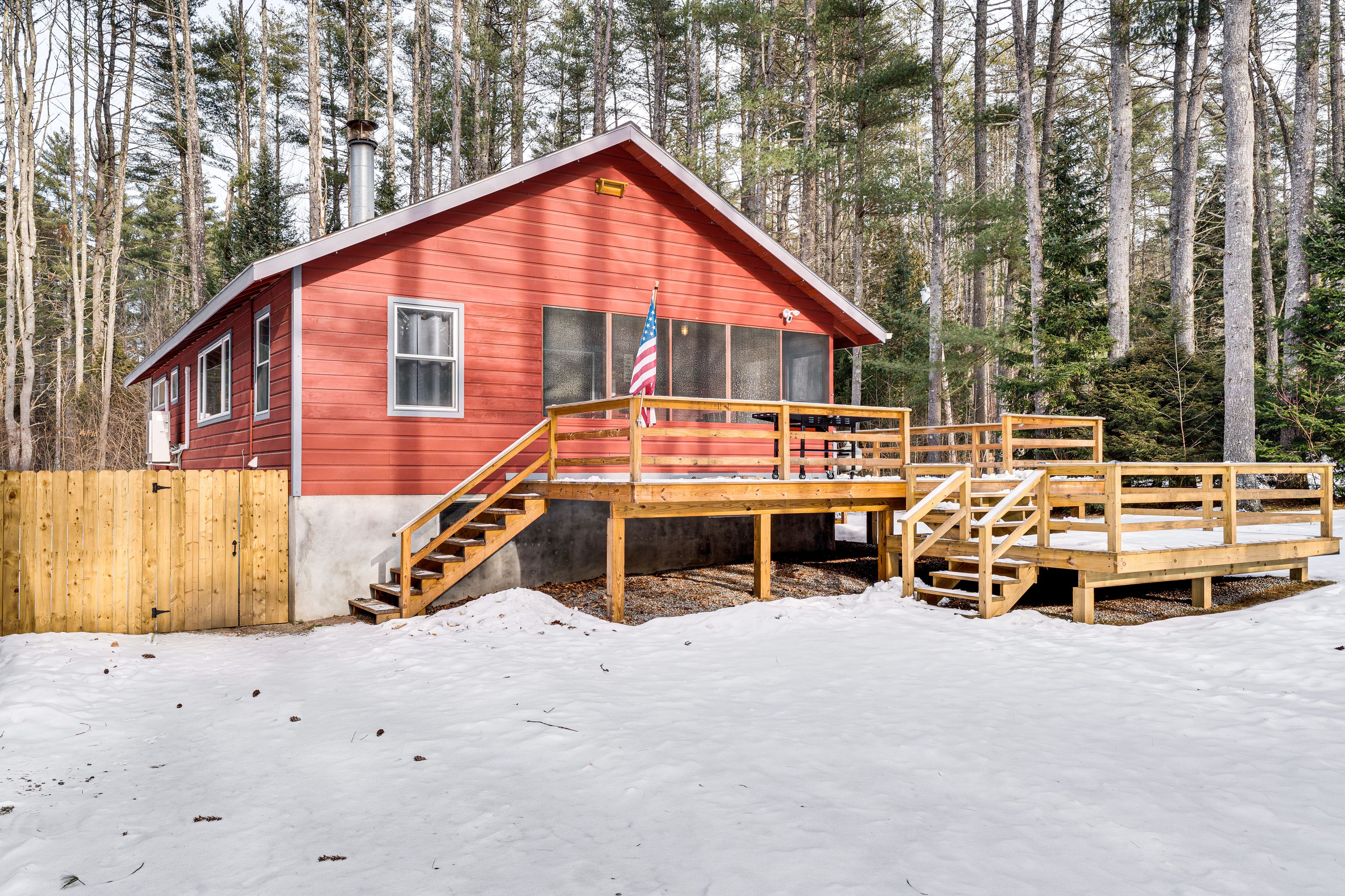 Schroon Lake Vacation Rental | 3BR | 1BA | 1,100 Sq Ft | Steps Required to Enter