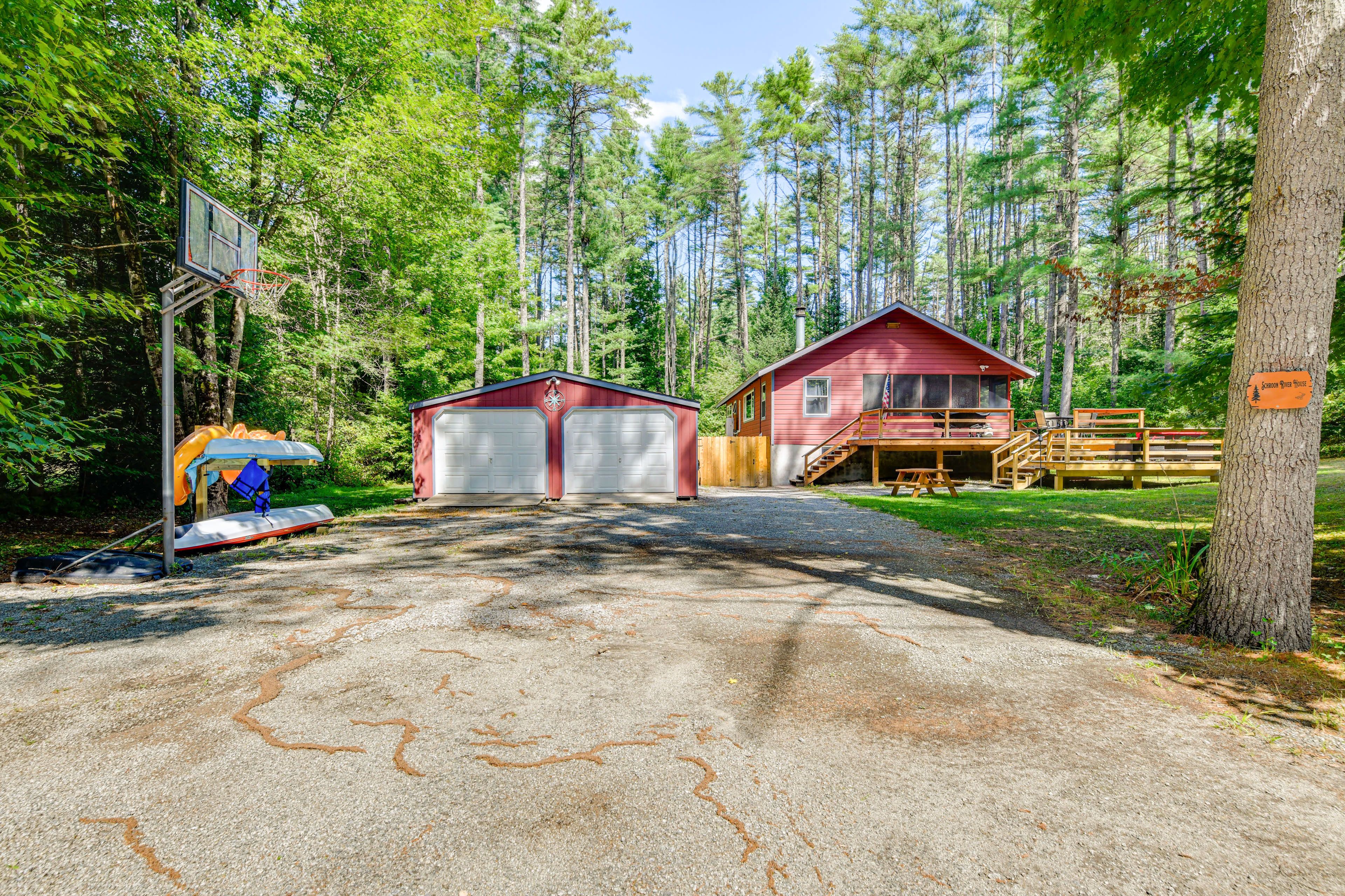 Parking | Driveway (4 Vehicles) | EV Charger On-Site