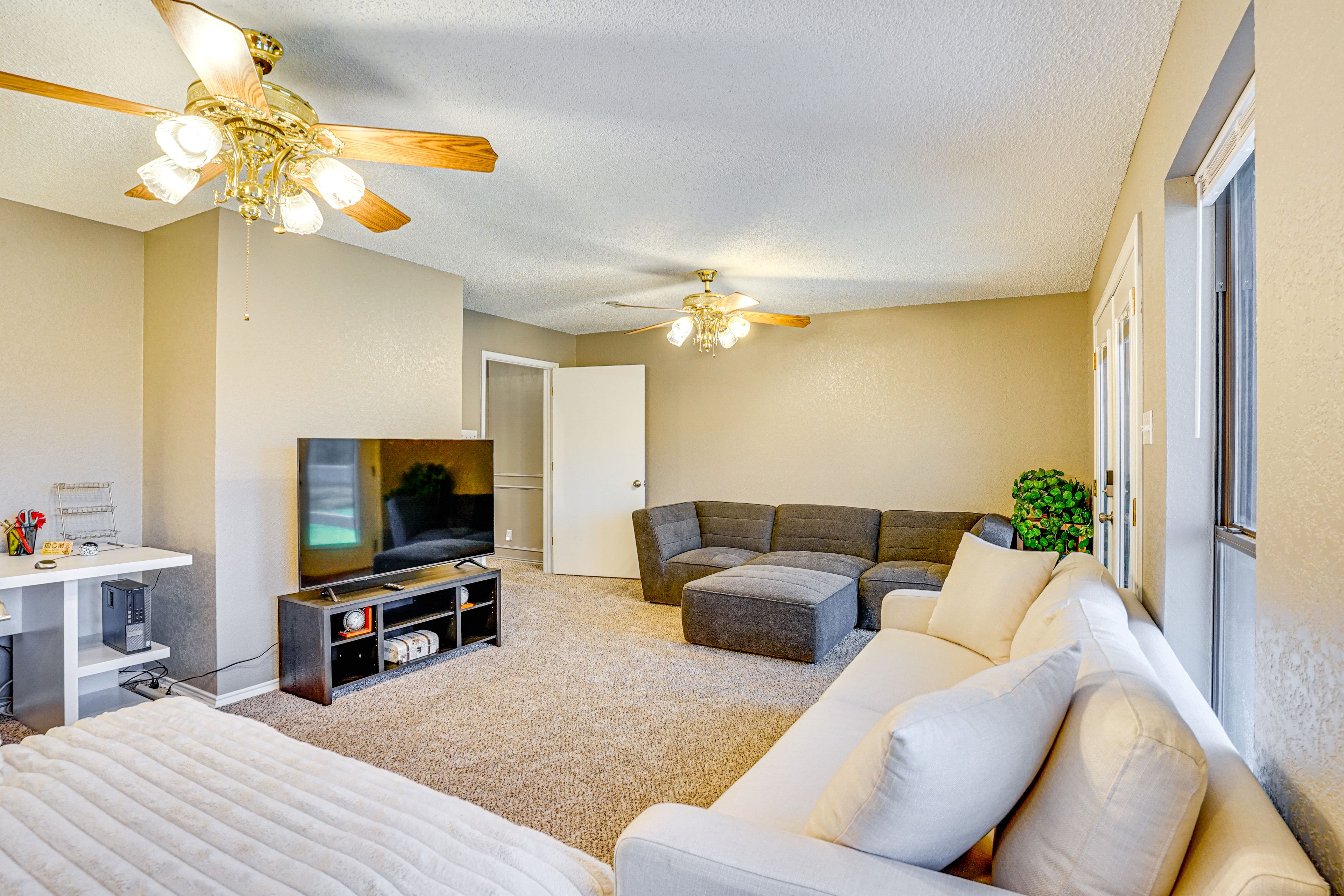Living Room 2 | Full Sleeper Sofa | Smart TV