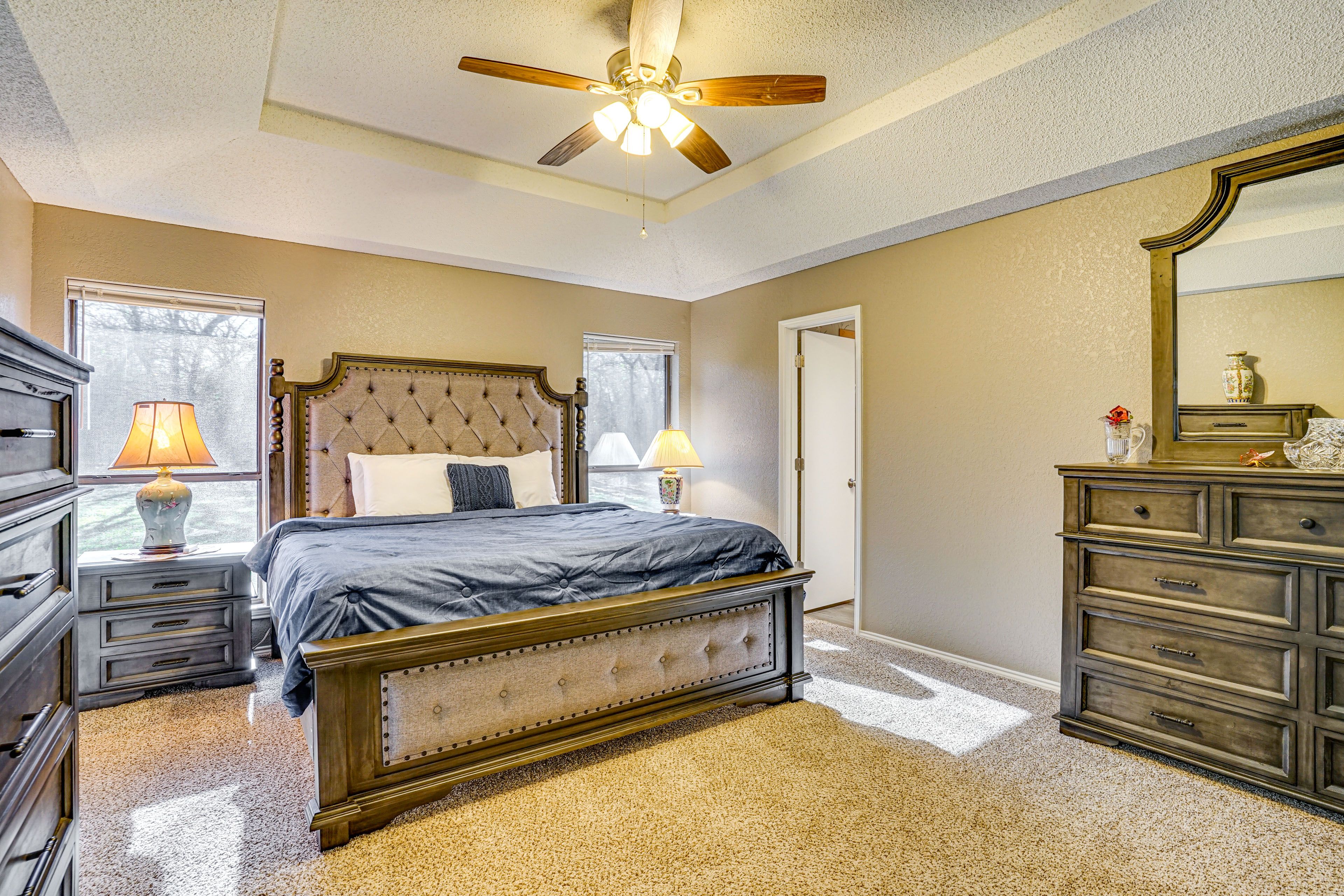 Bedroom 1 | King Bed | En-Suite Bathroom