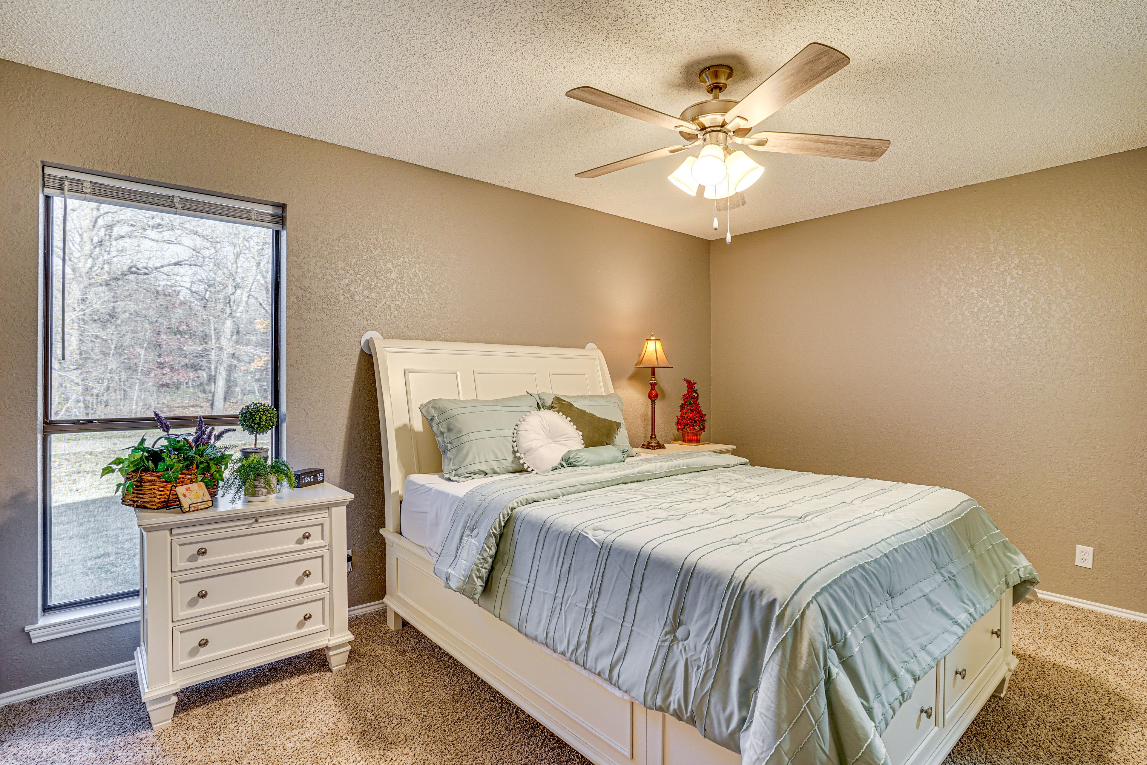 Bedroom 2 | Queen Bed | Linens Provided