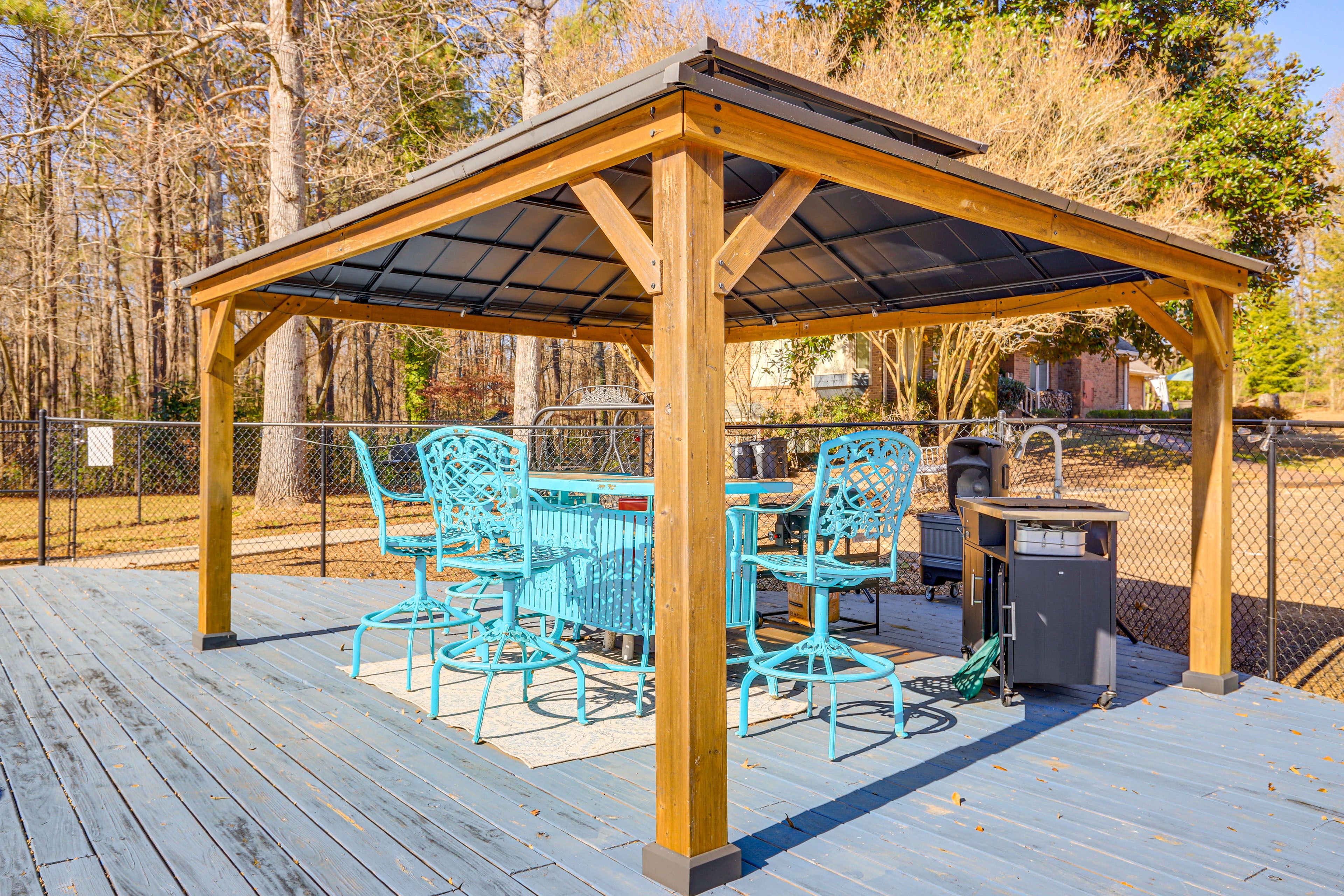 Gazebo | Outdoor Seating | Gas Grill