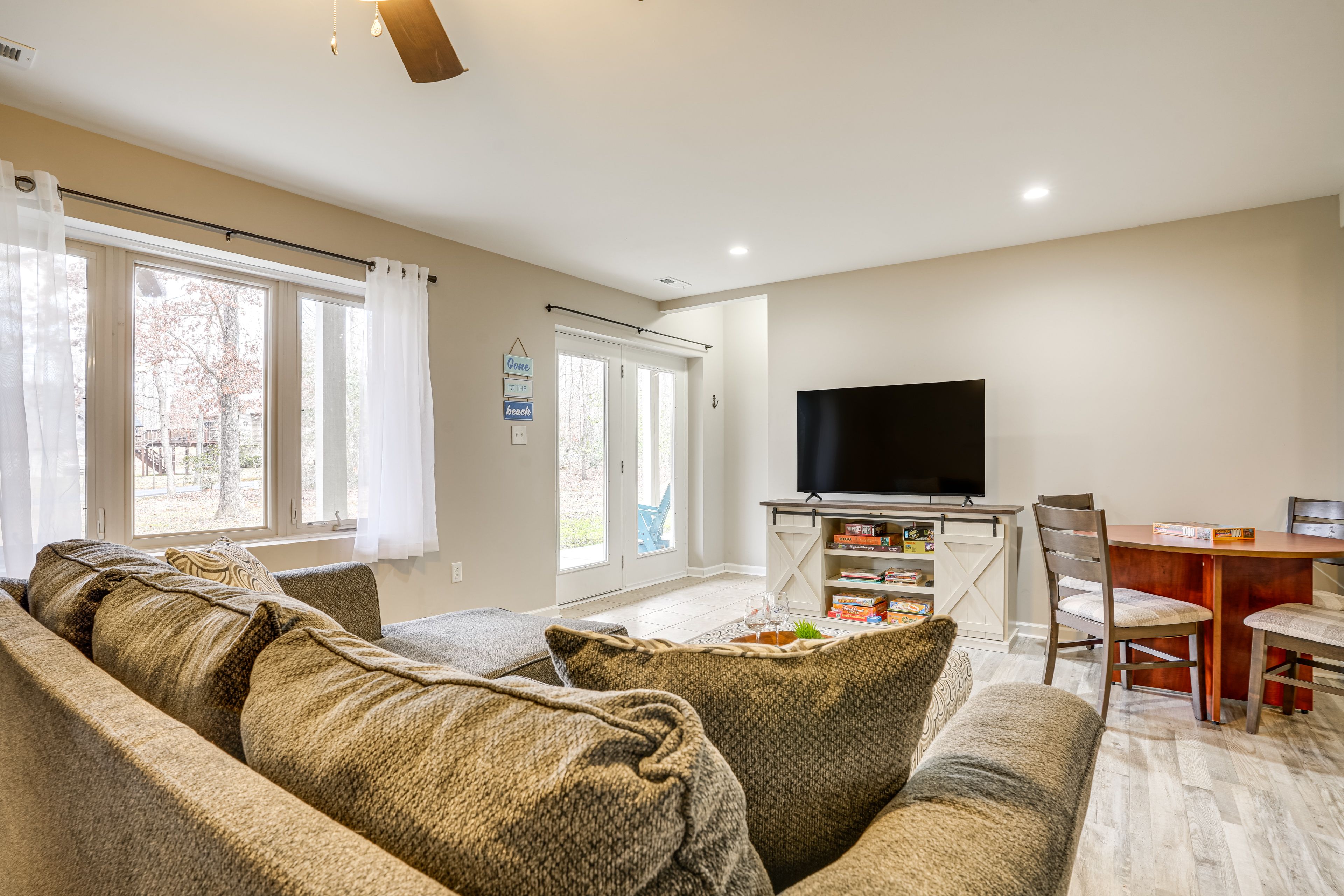 Living Room | Foosball Table | Board Games | Smart TV