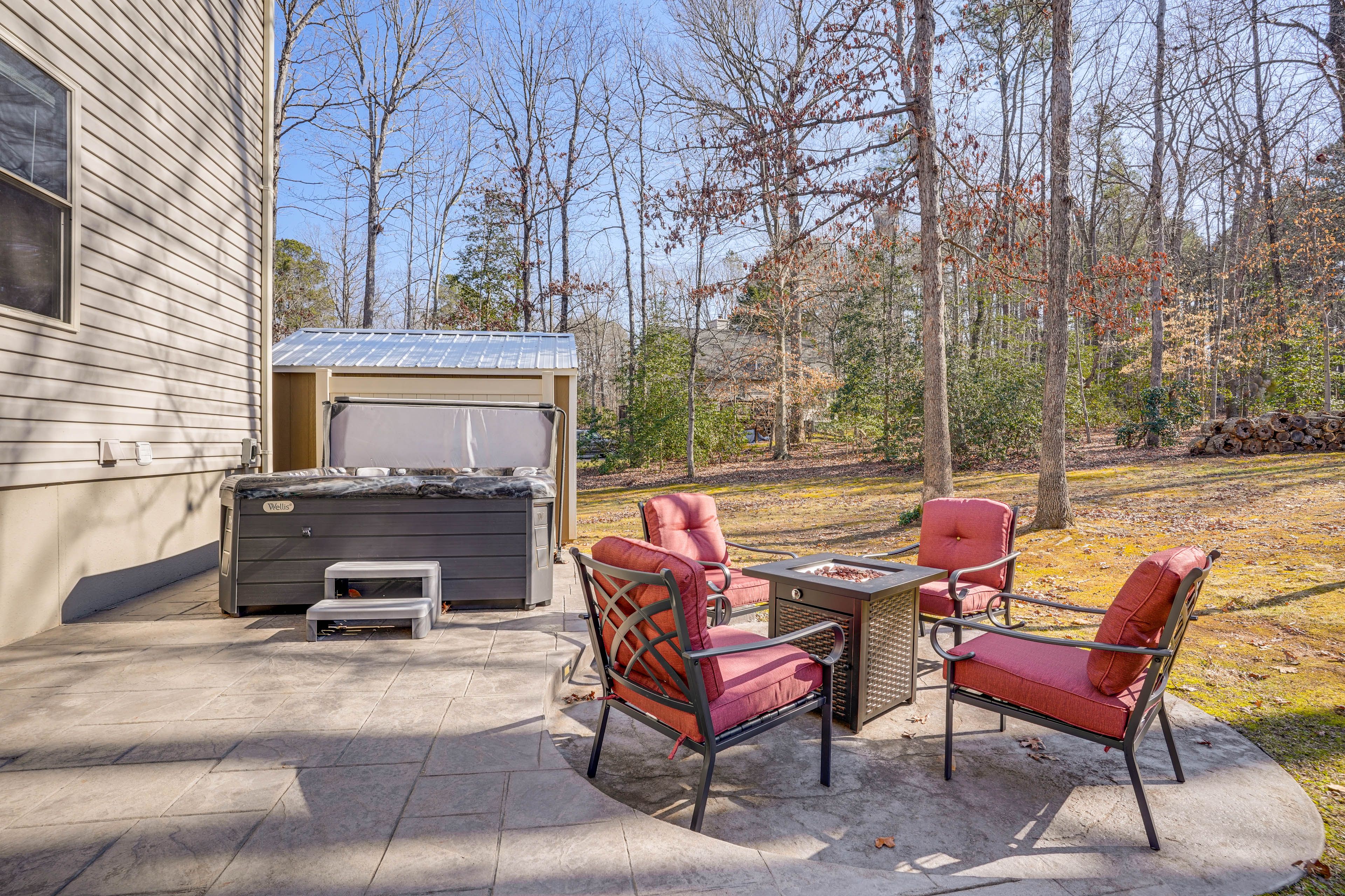 Shared Amenities | Fire Pit | Hot Tub