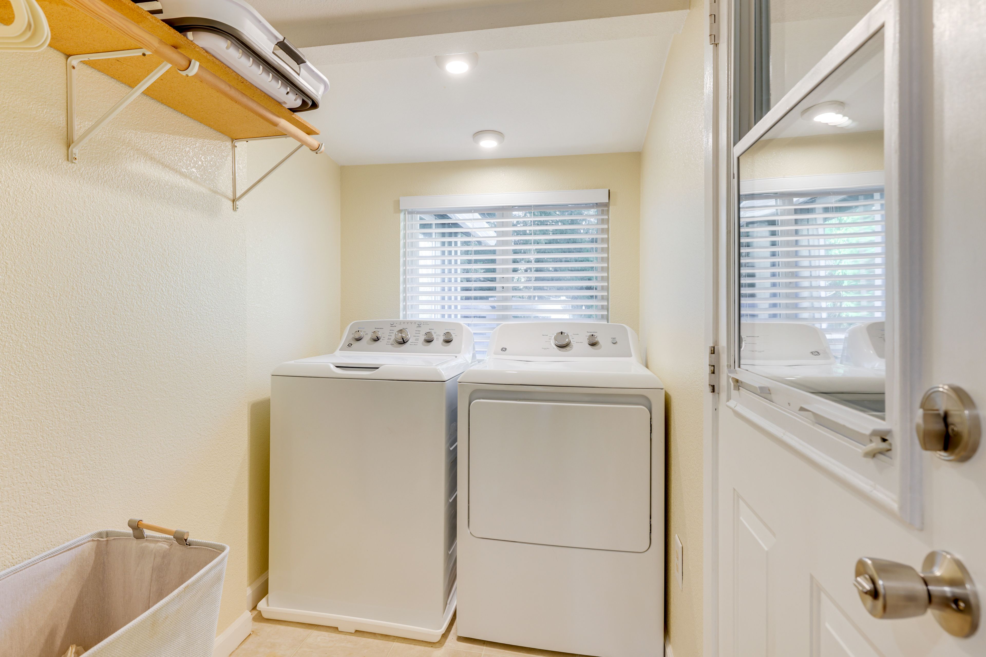 Washer & Dryer
