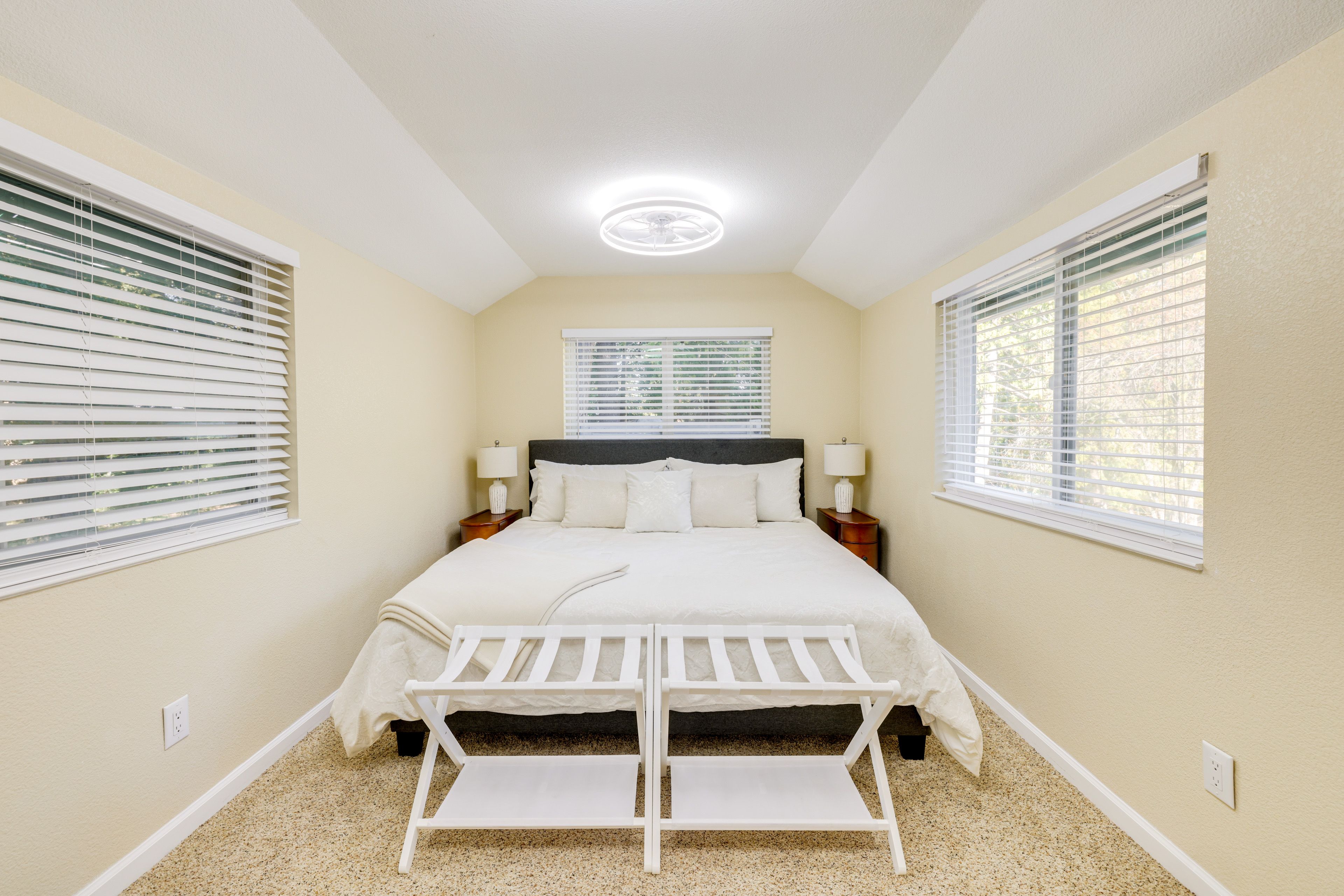 Bedroom 2 | King Bed