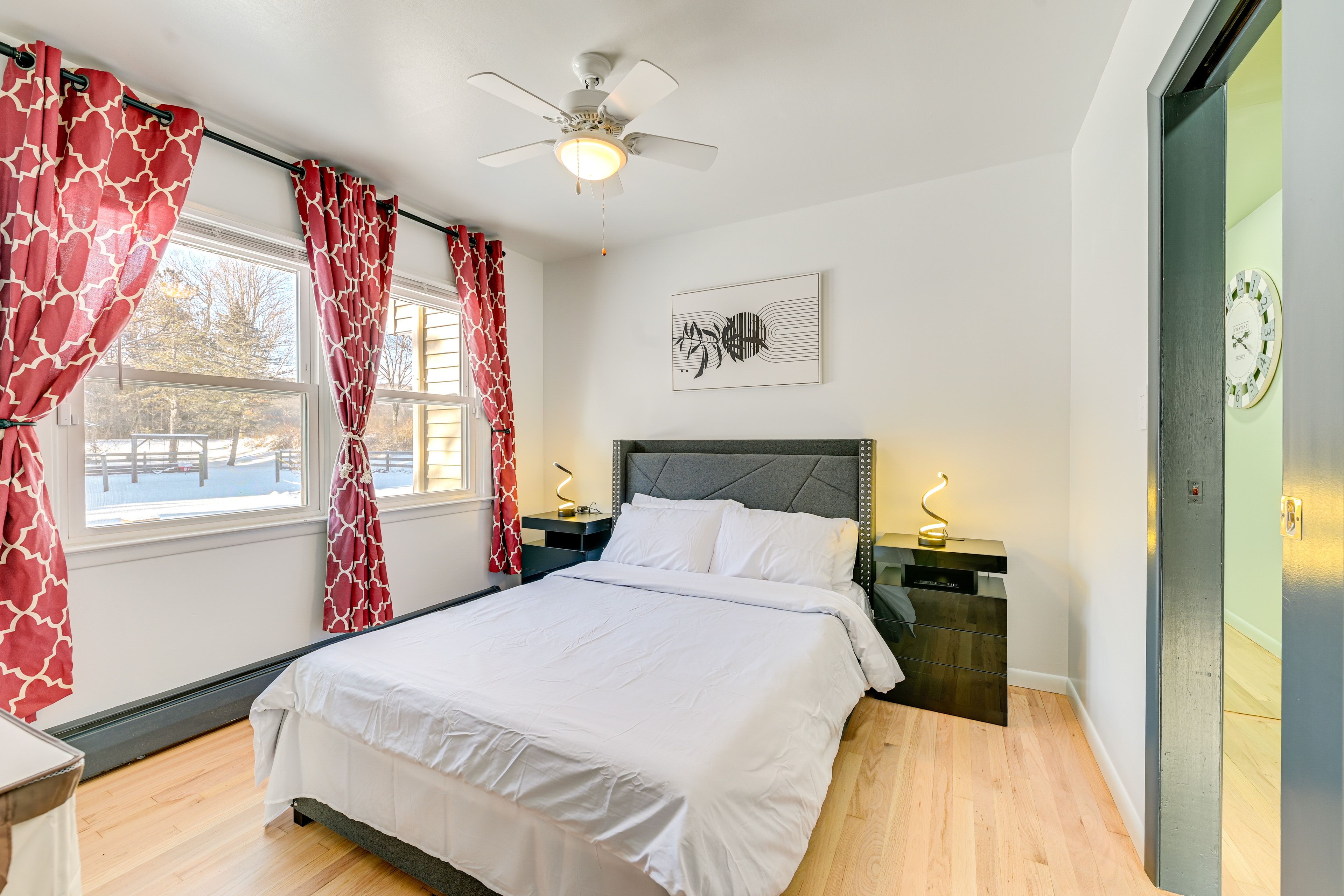 Bedroom 2 | 1st Floor | Full Bed | Smart TV