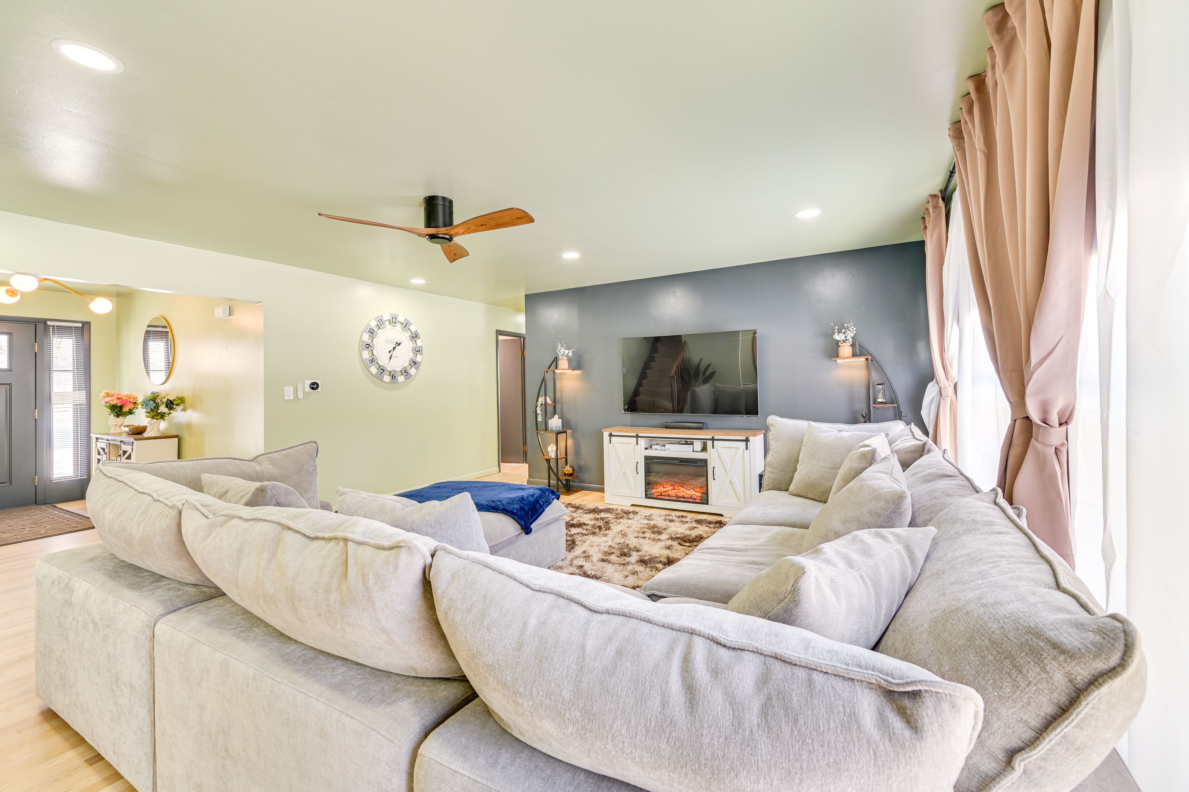 Living Room | 1st Floor | Fireplace | Smart TV | Central A/C & Heating