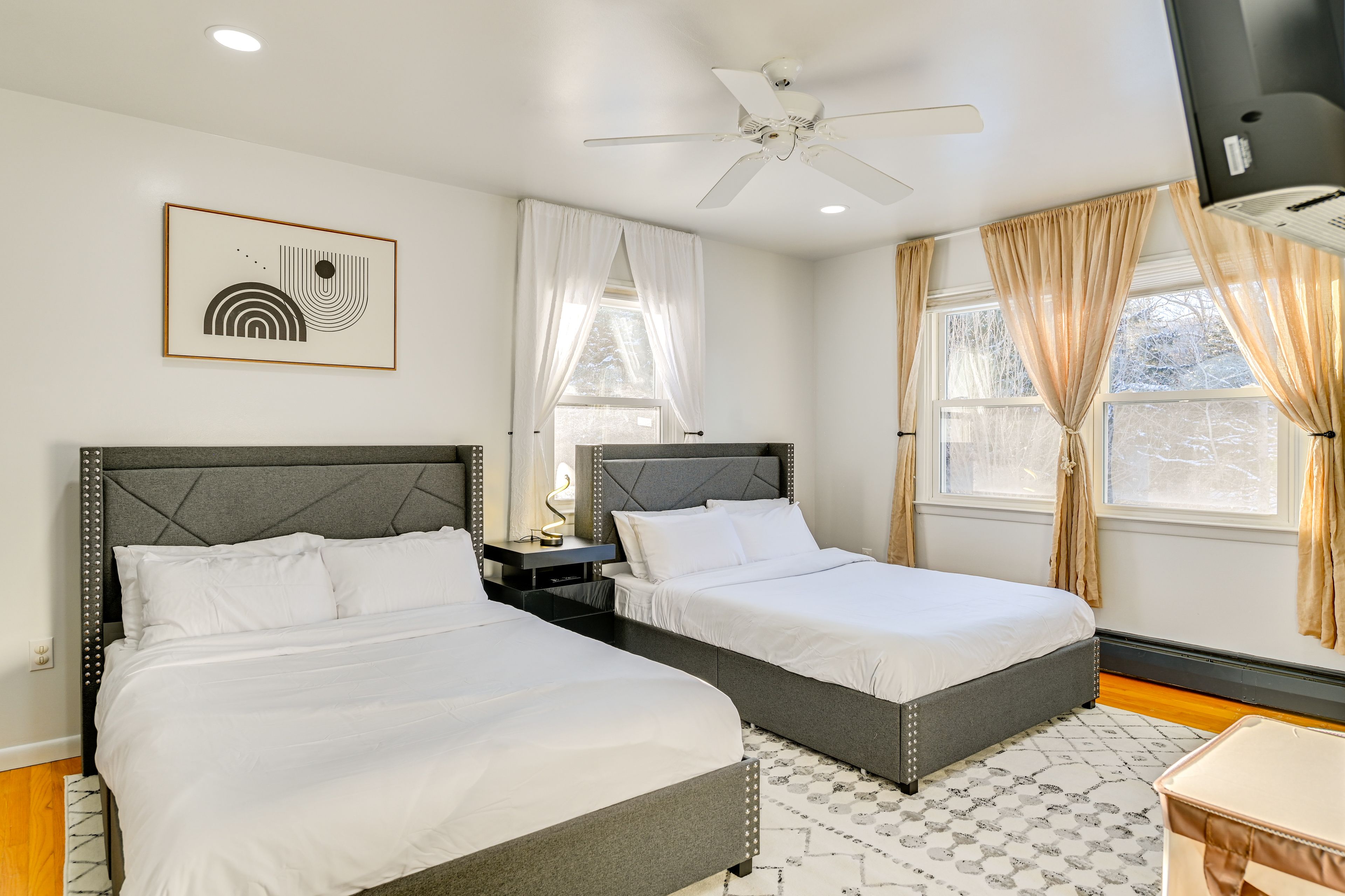 Bedroom 3 | 2nd Floor | 2 Full Beds | Smart TV