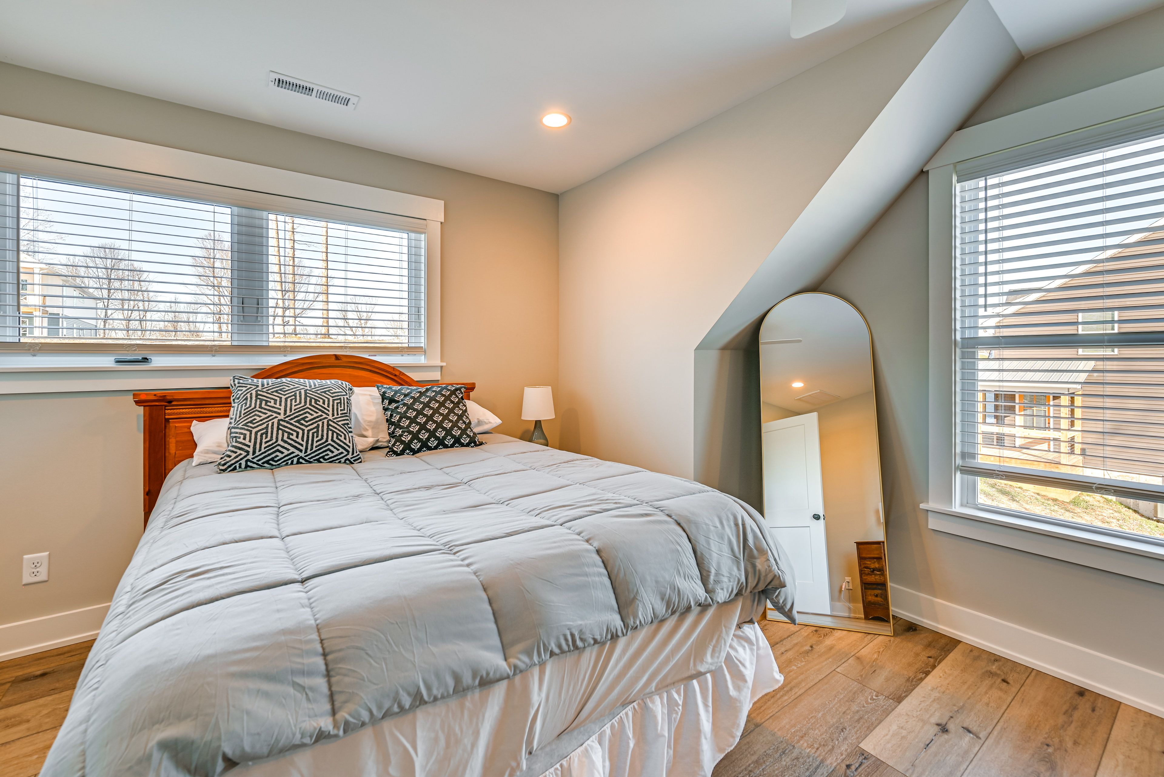 Bedroom 3 | 2nd Floor | King Bed