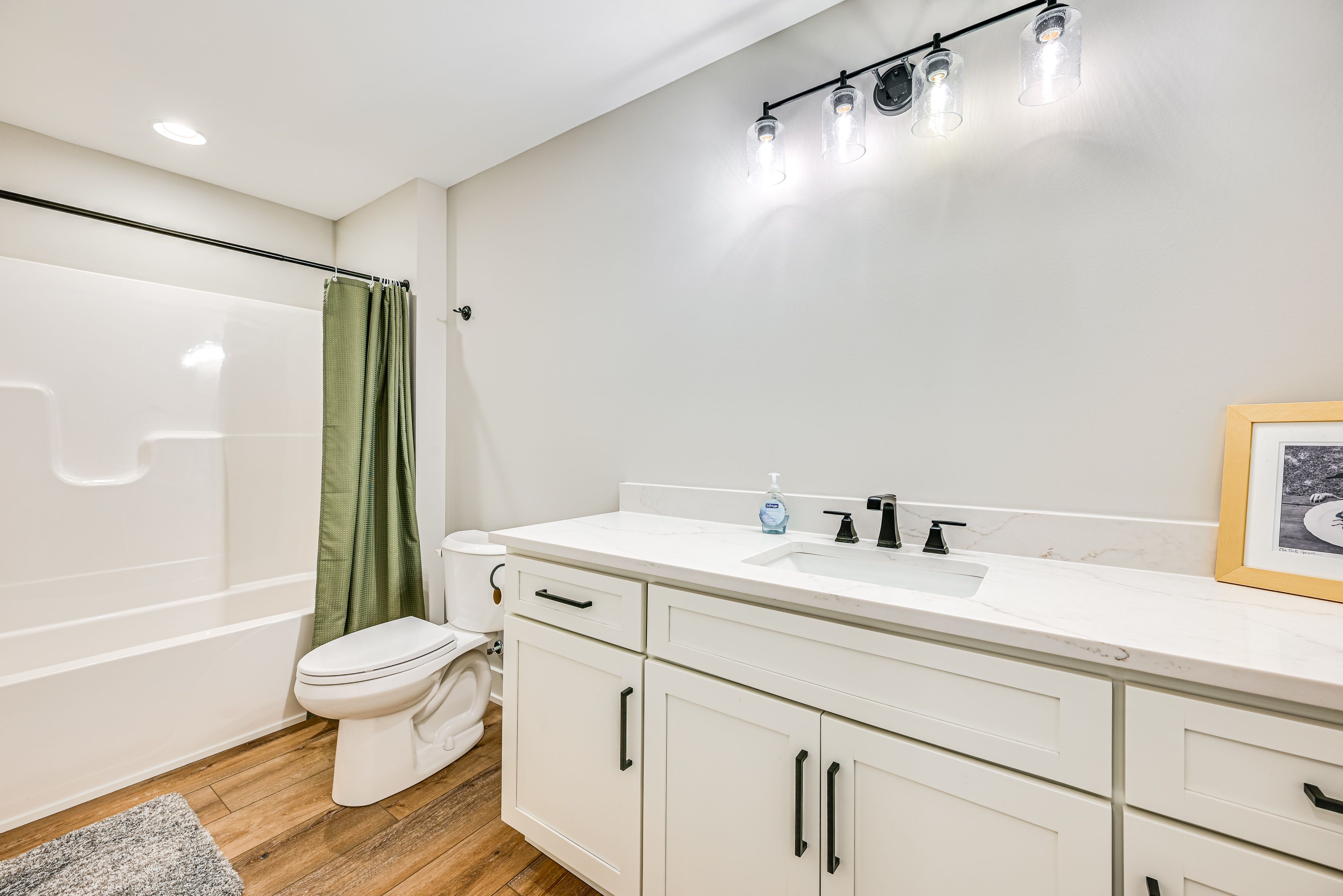 Full Bathroom | Basement