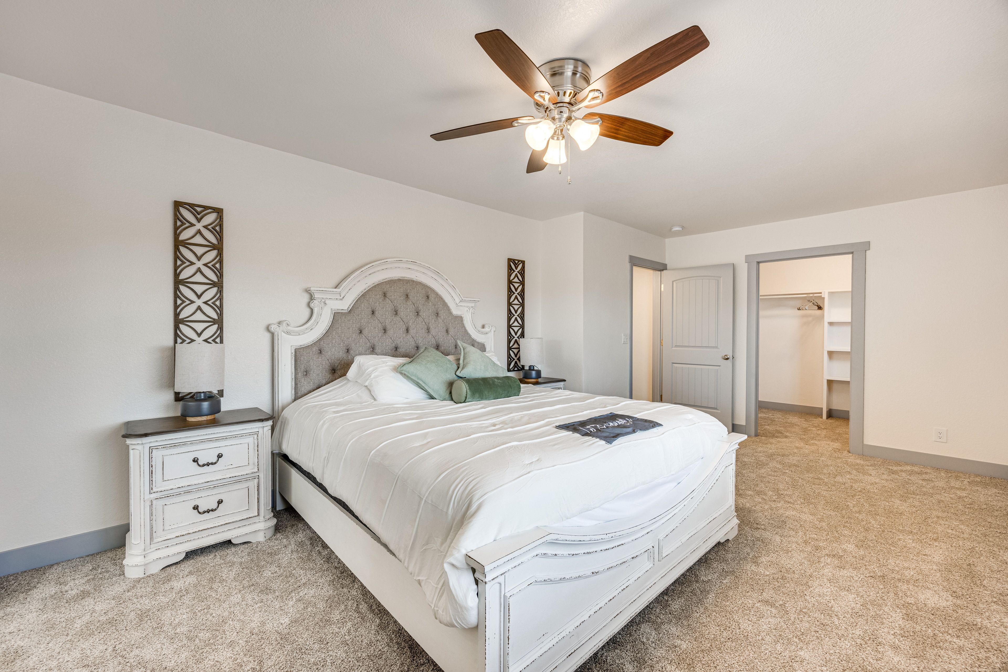Bedroom 1 | King Bed | Linens Provided | En-Suite Bathroom | Walk-In Closet