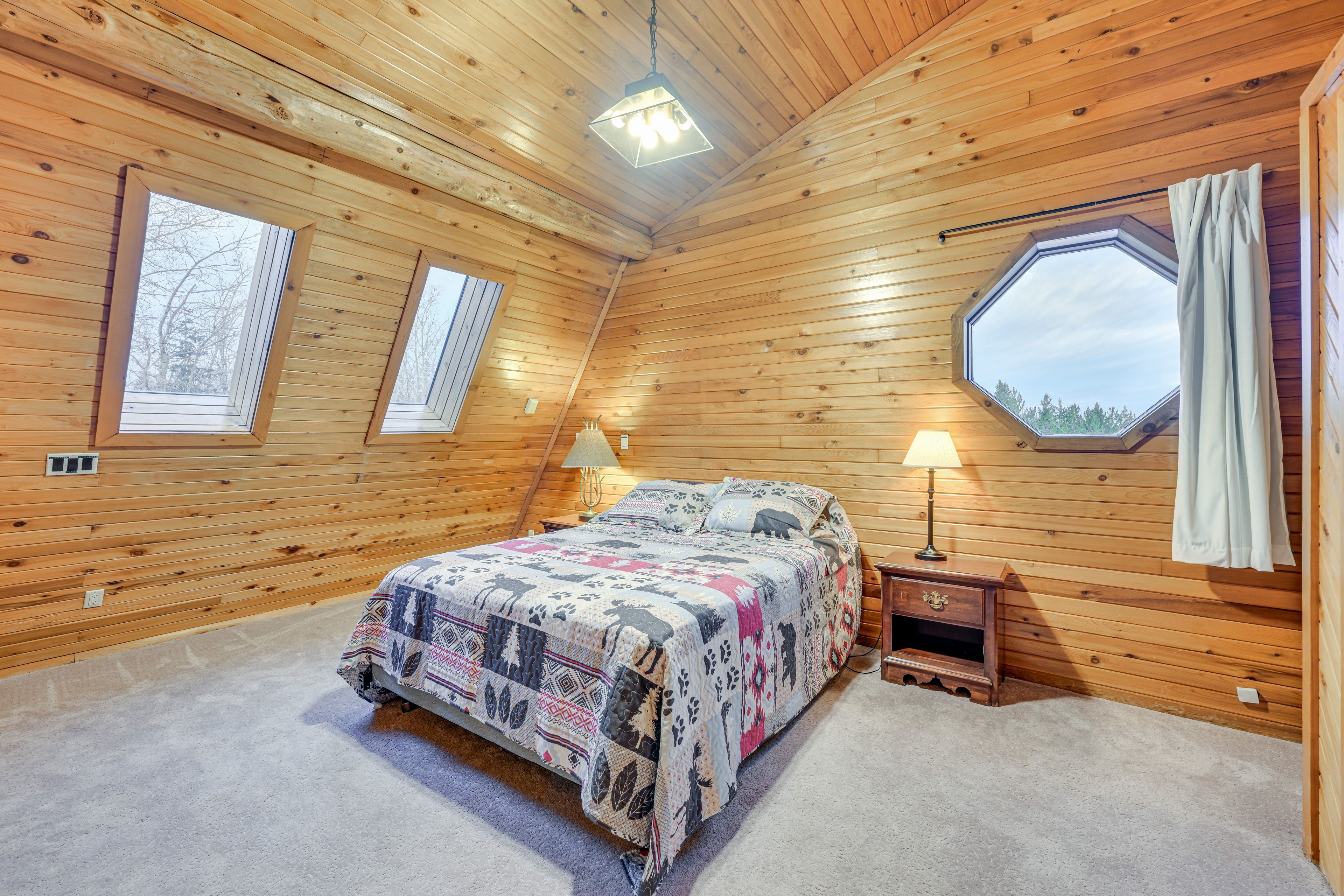 Bedroom 2 | Upper Level | Queen Bed