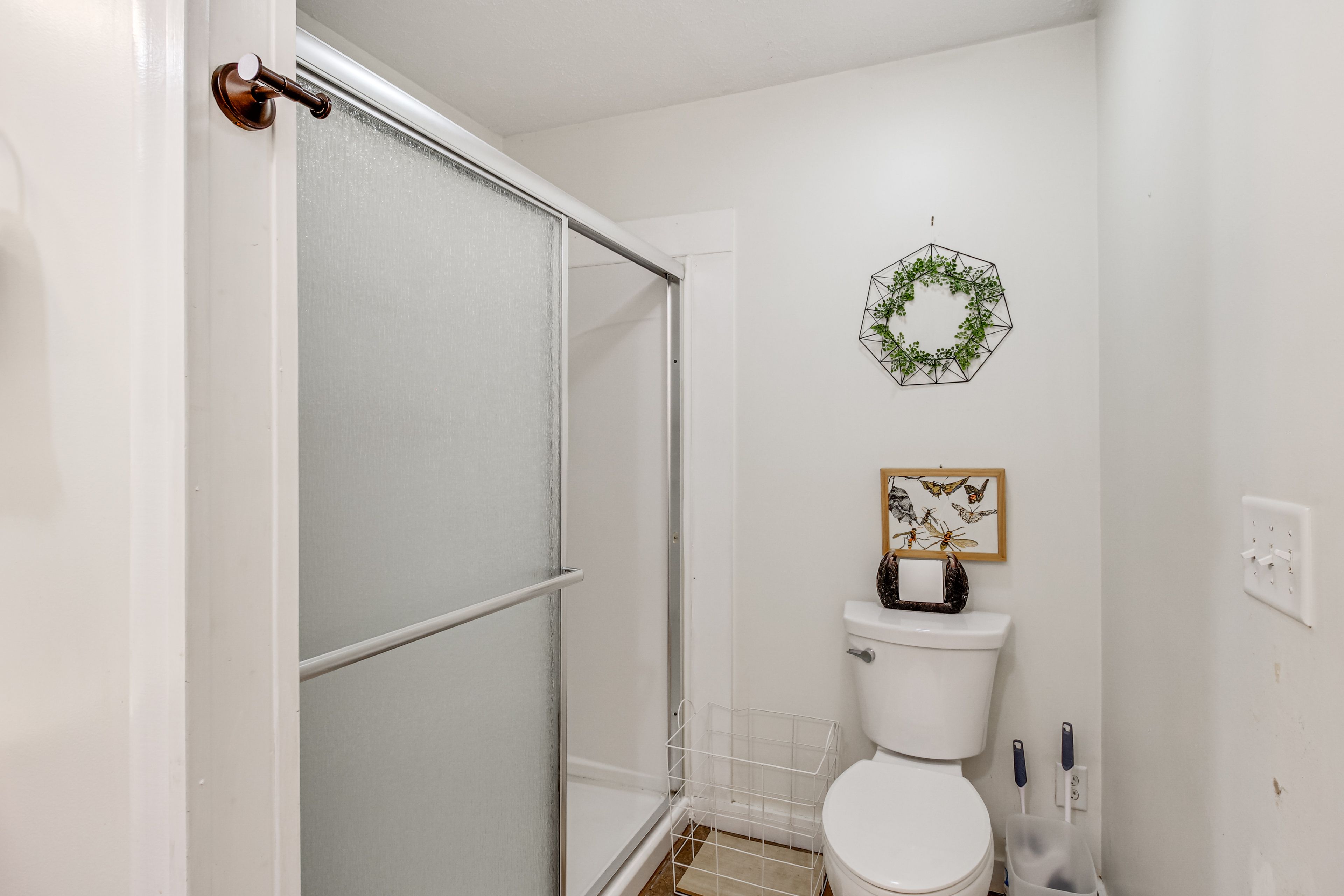 Bathroom | Towels Provided | Washer/Dryer