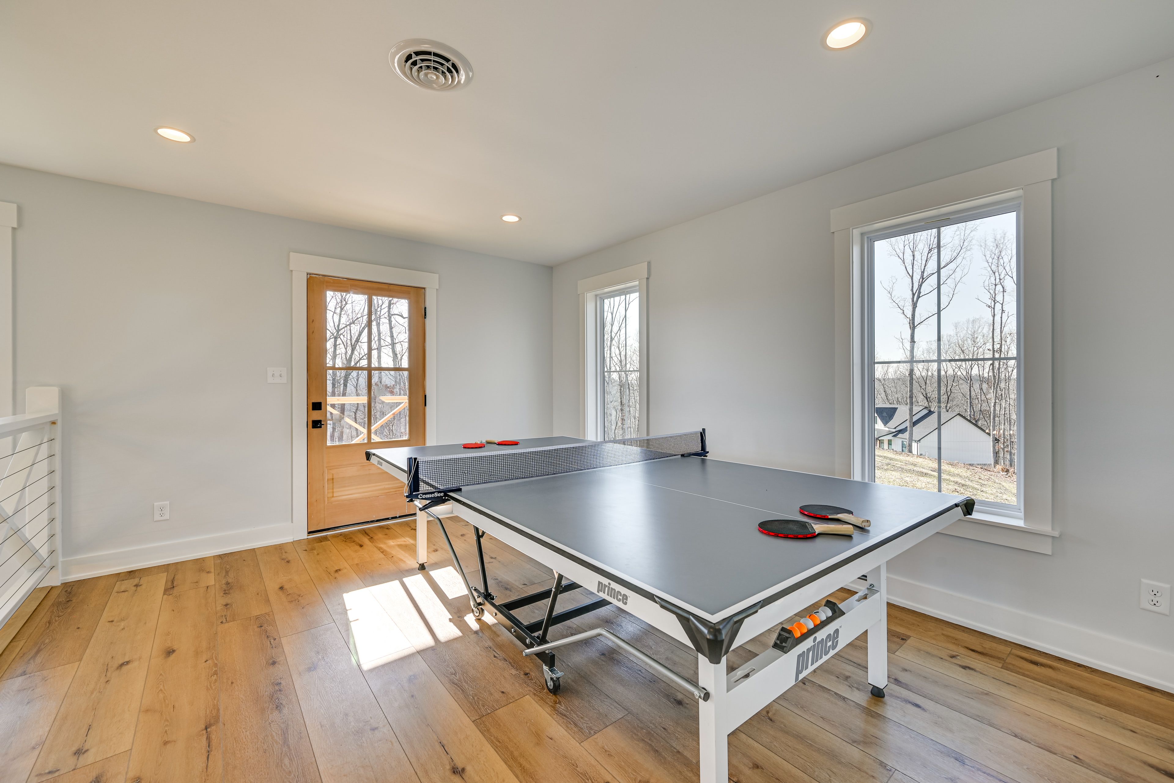Additional Loft | Ping-Pong Table | Upper Level