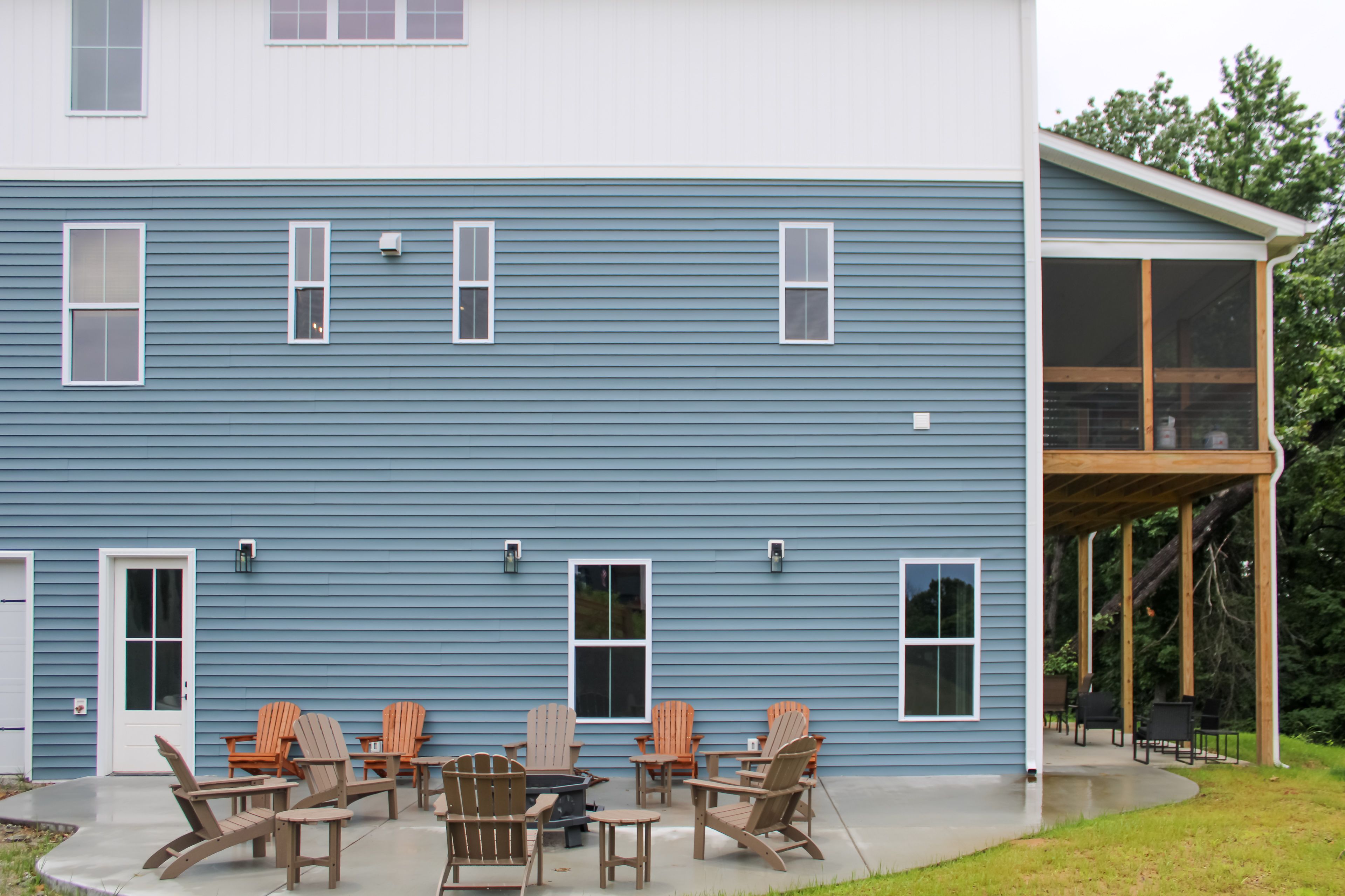 House Exterior | Wood-Burning Fire Pit