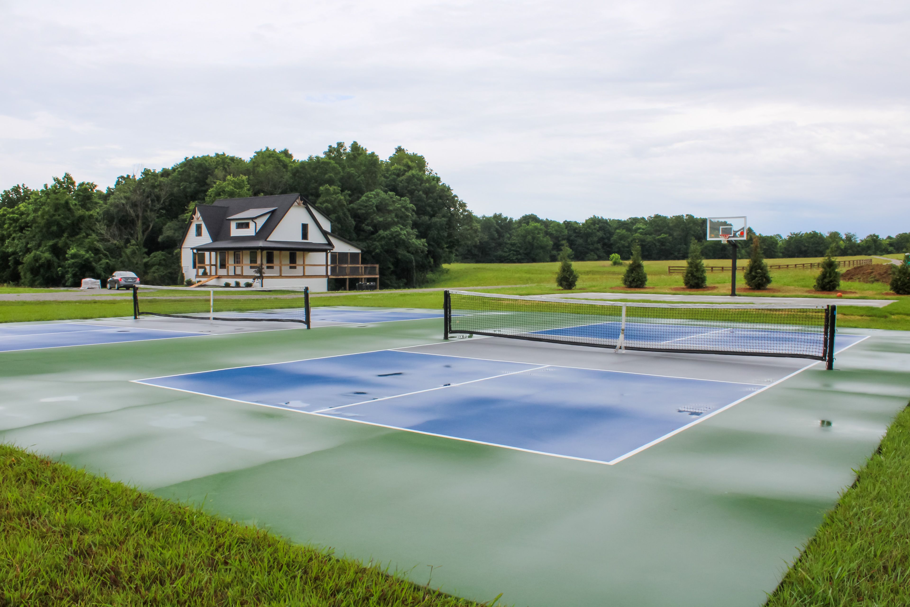 Community Amenities | Pickleball & Basketball Courts