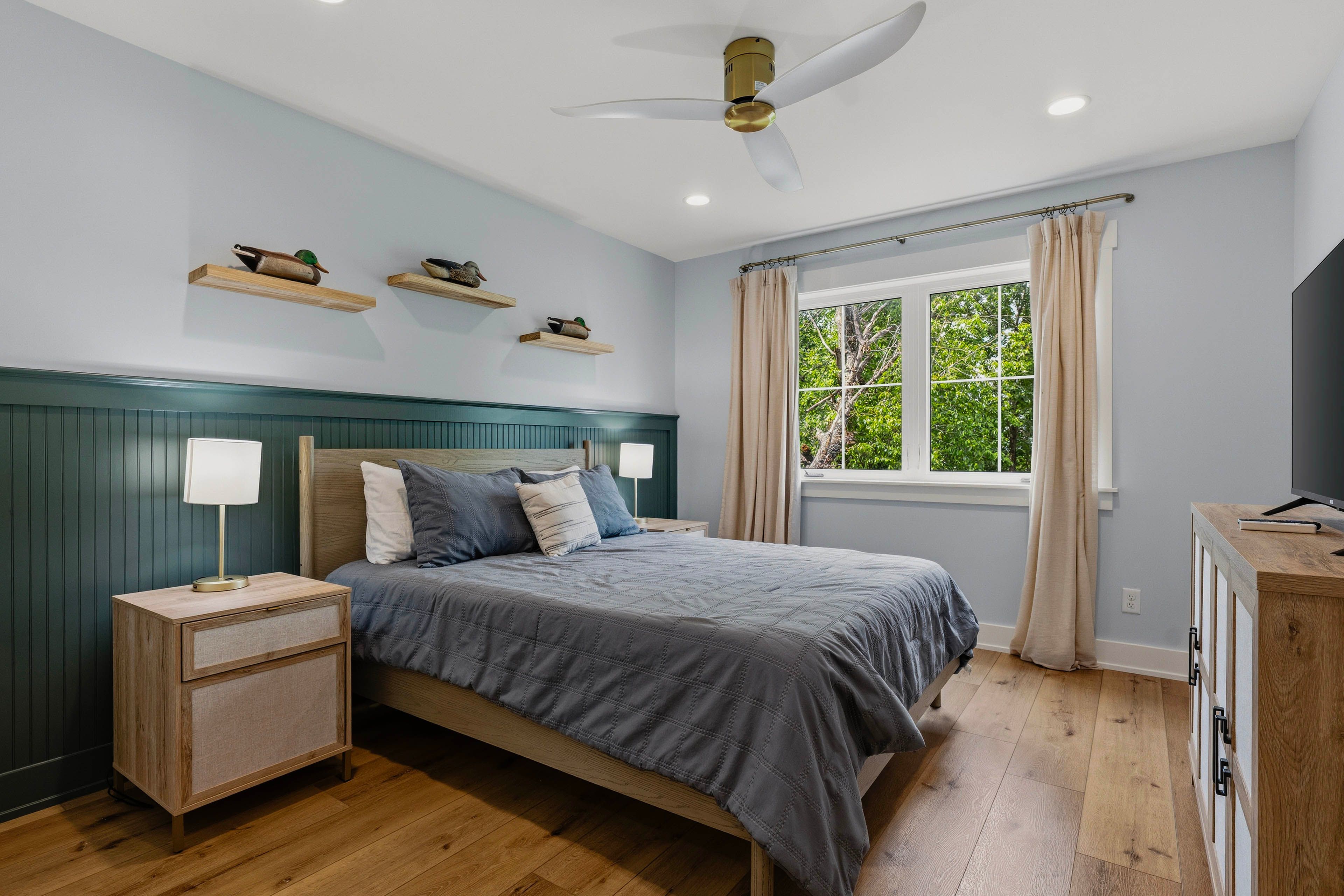 Bedroom 1 | Queen Bed | 2nd Floor