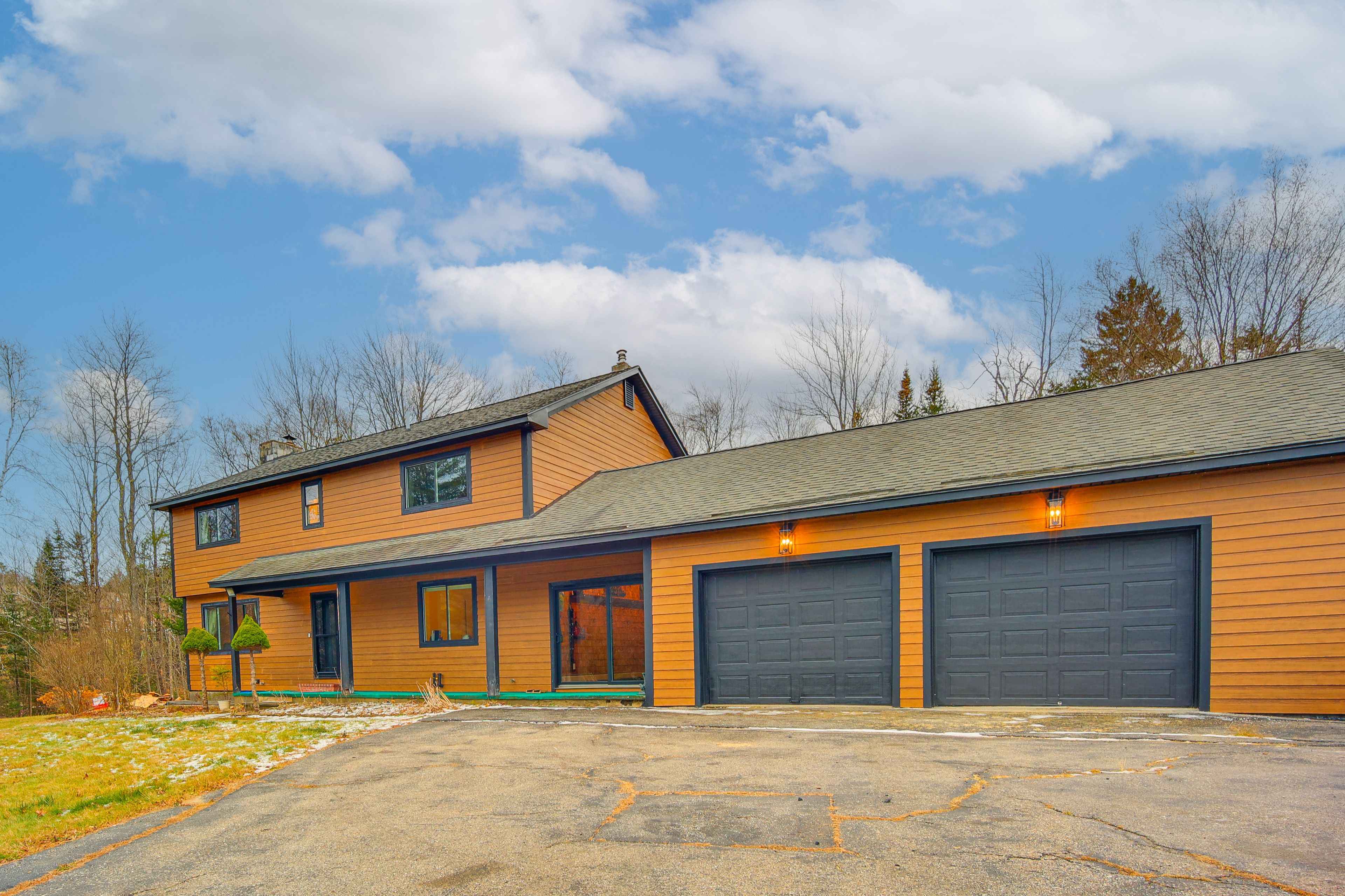 Parking | Driveway Parking (4 Vehicles)