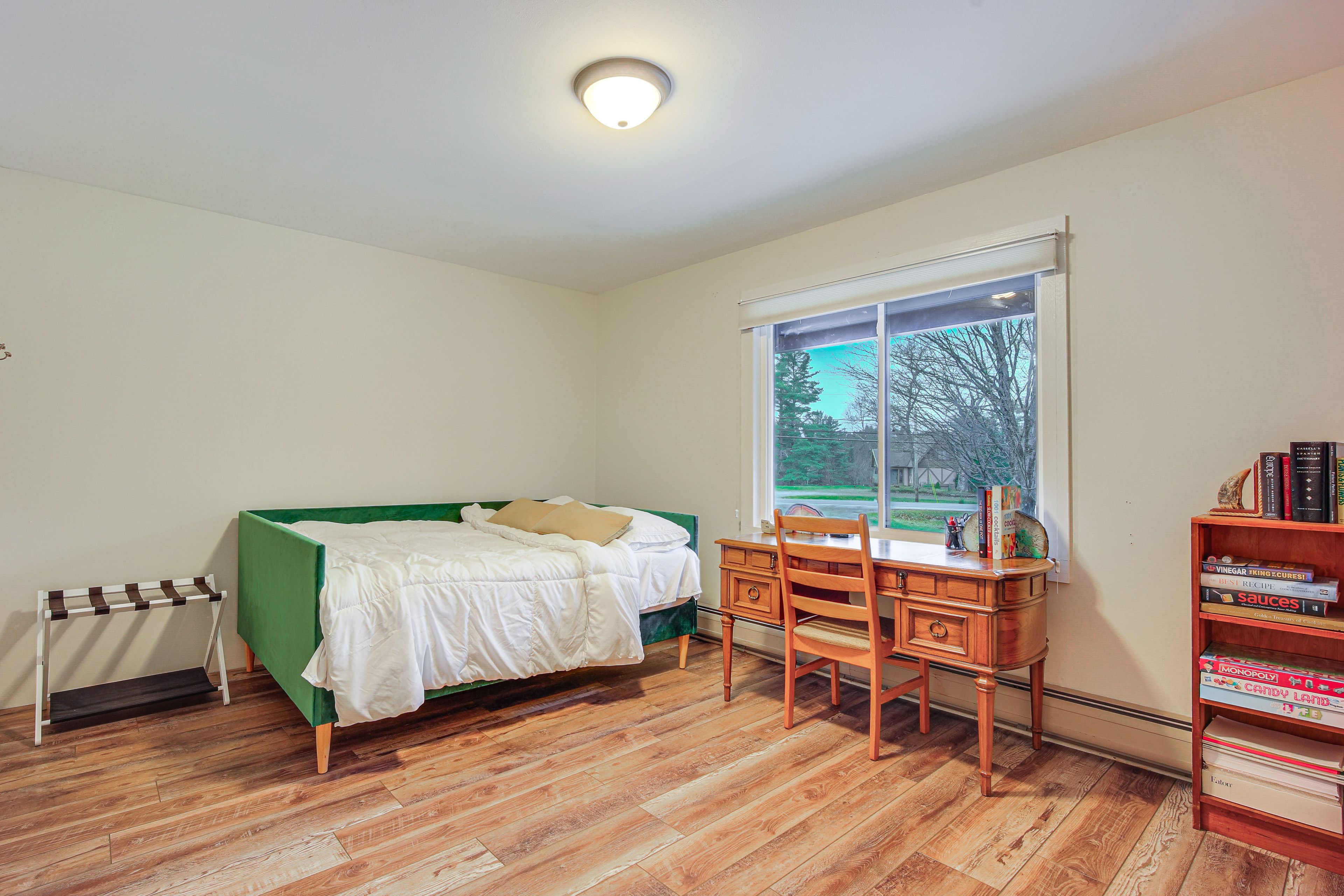 Bedroom 6 | 1st Floor | Full Daybed | Laptop-Friendly Workspace