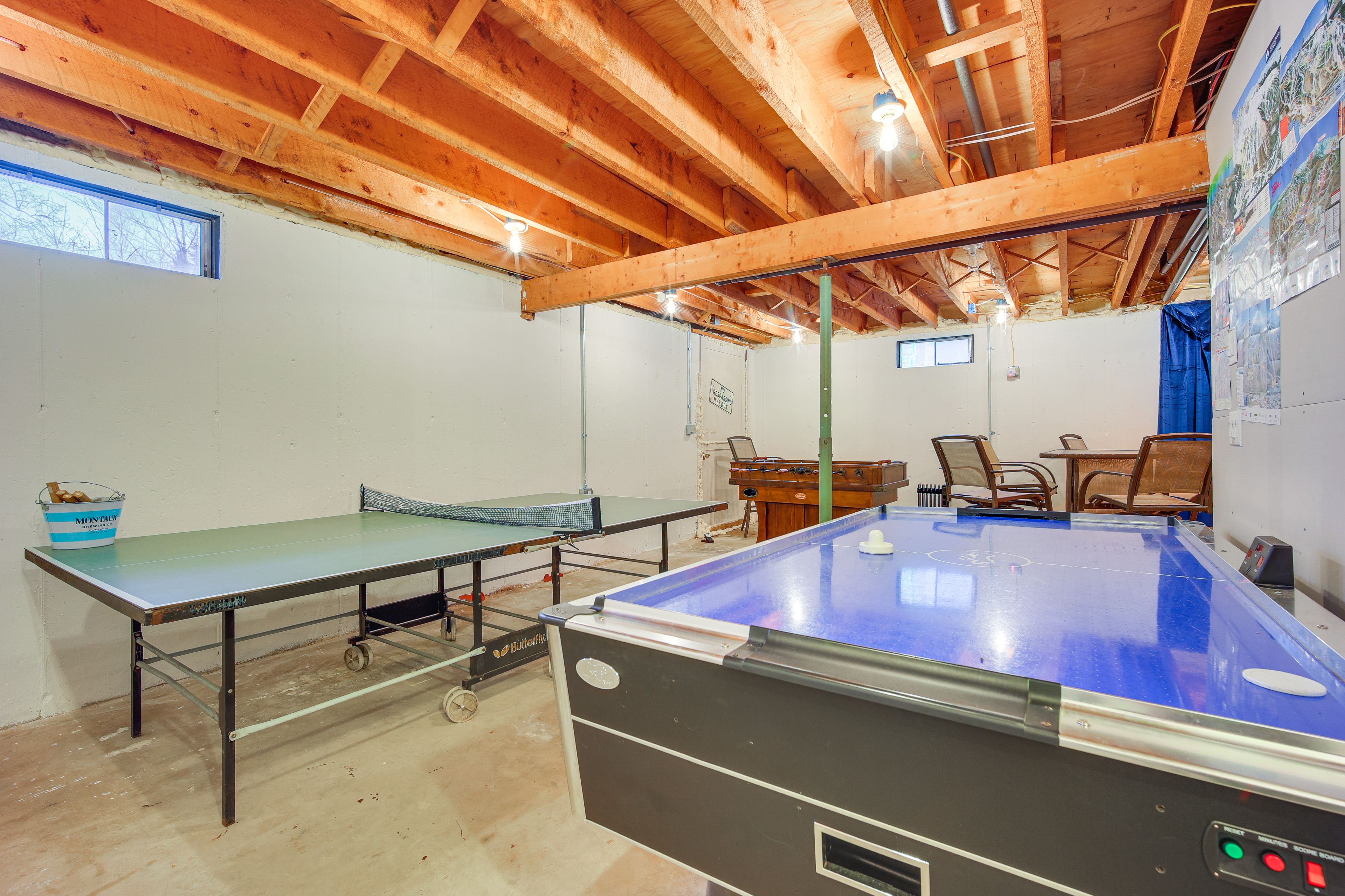 Game/Movie Room | Central Heating | Foosball Table | Projector w/ Screen