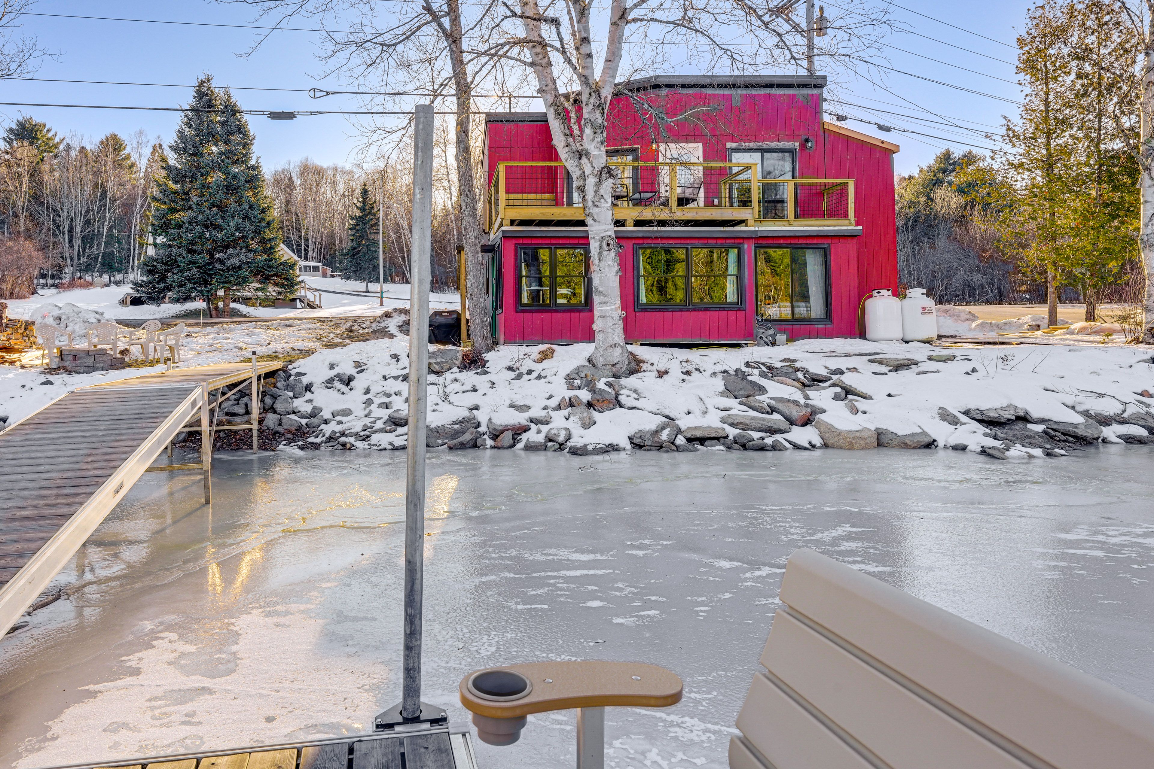 Home Exterior | Direct Lake Access