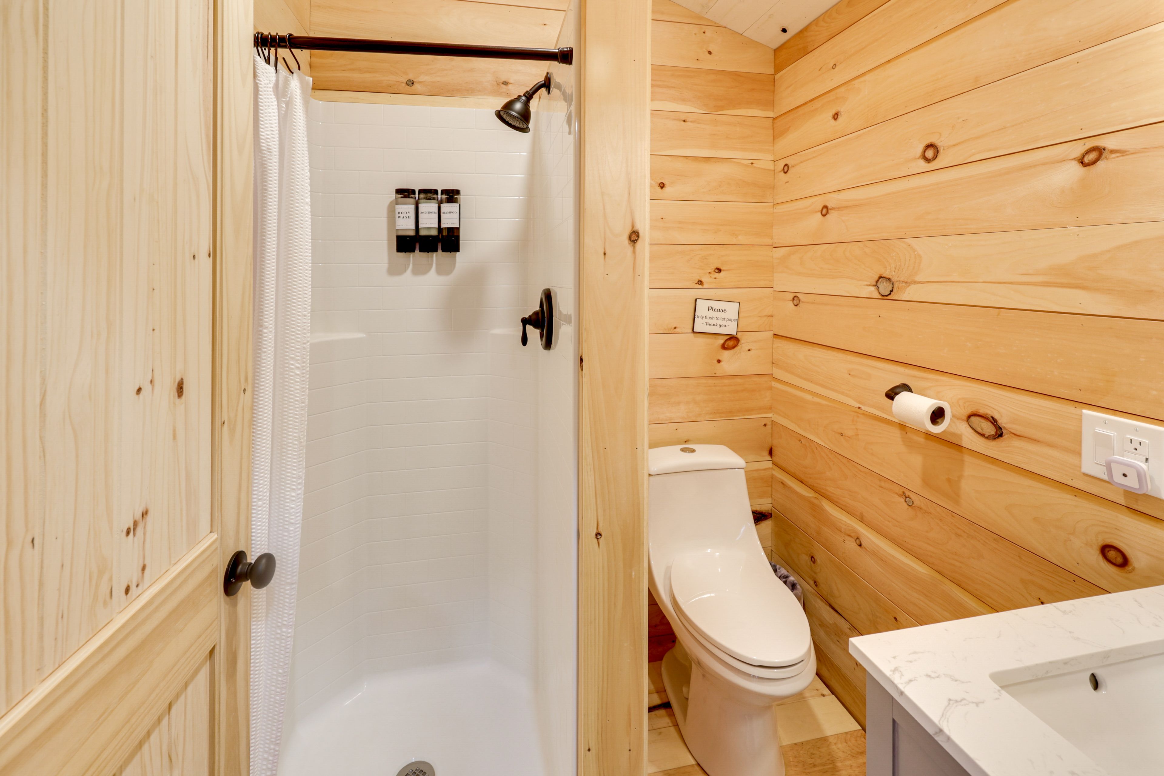 En-Suite Bathroom | Towels Provided