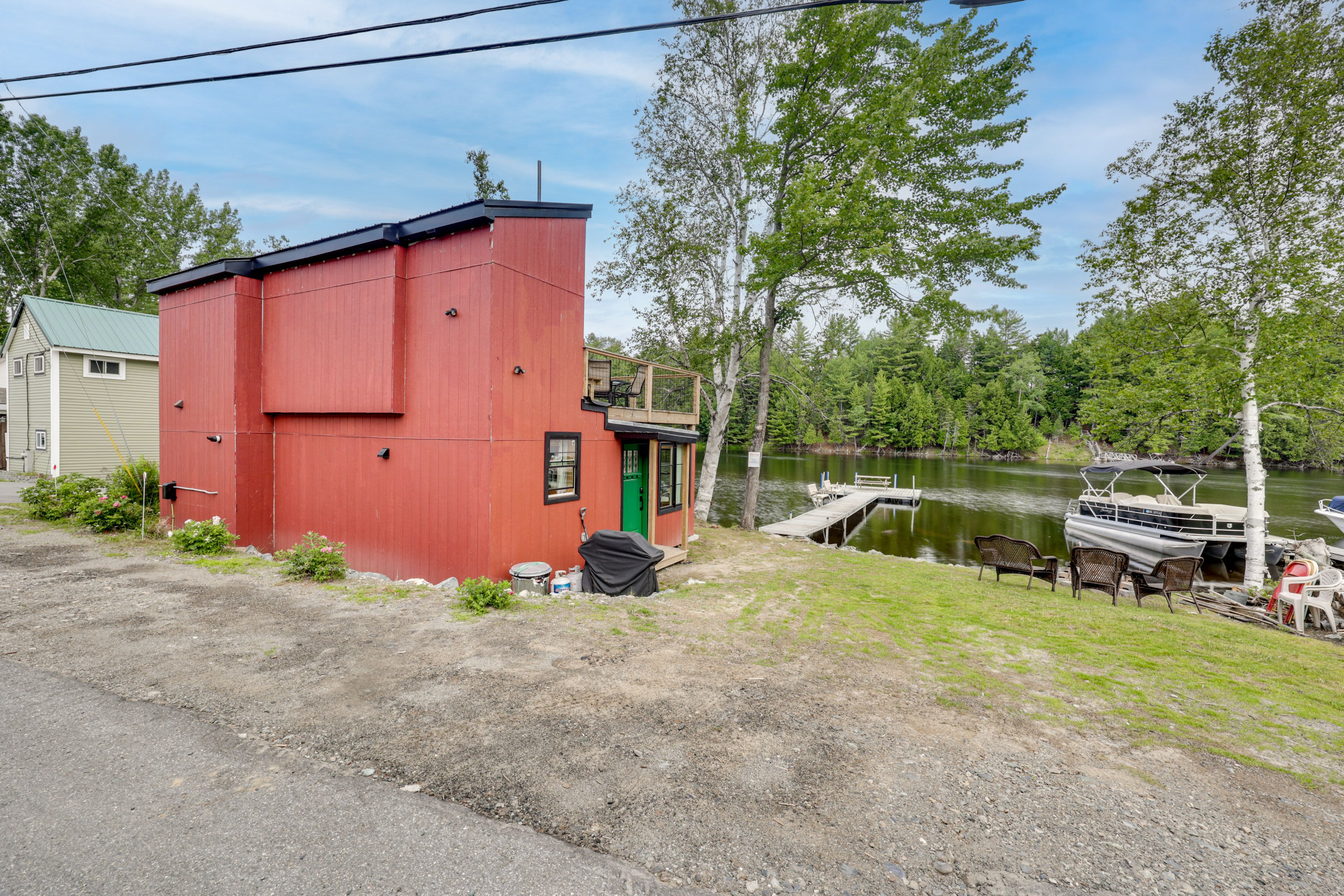 Parking | Driveway (4 Vehicles) | RV/Trailer Parking