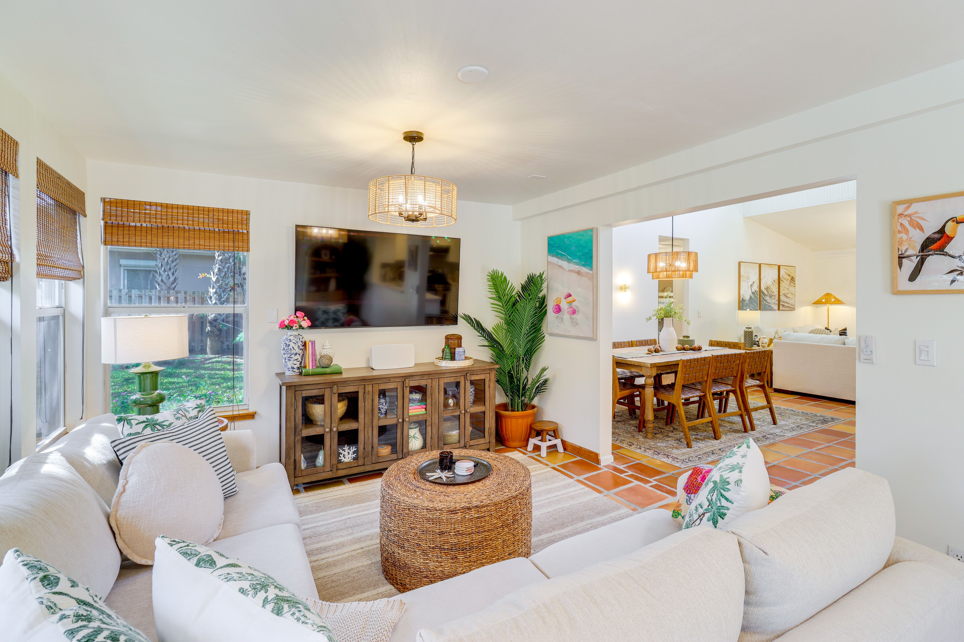Sunroom | Smart TV