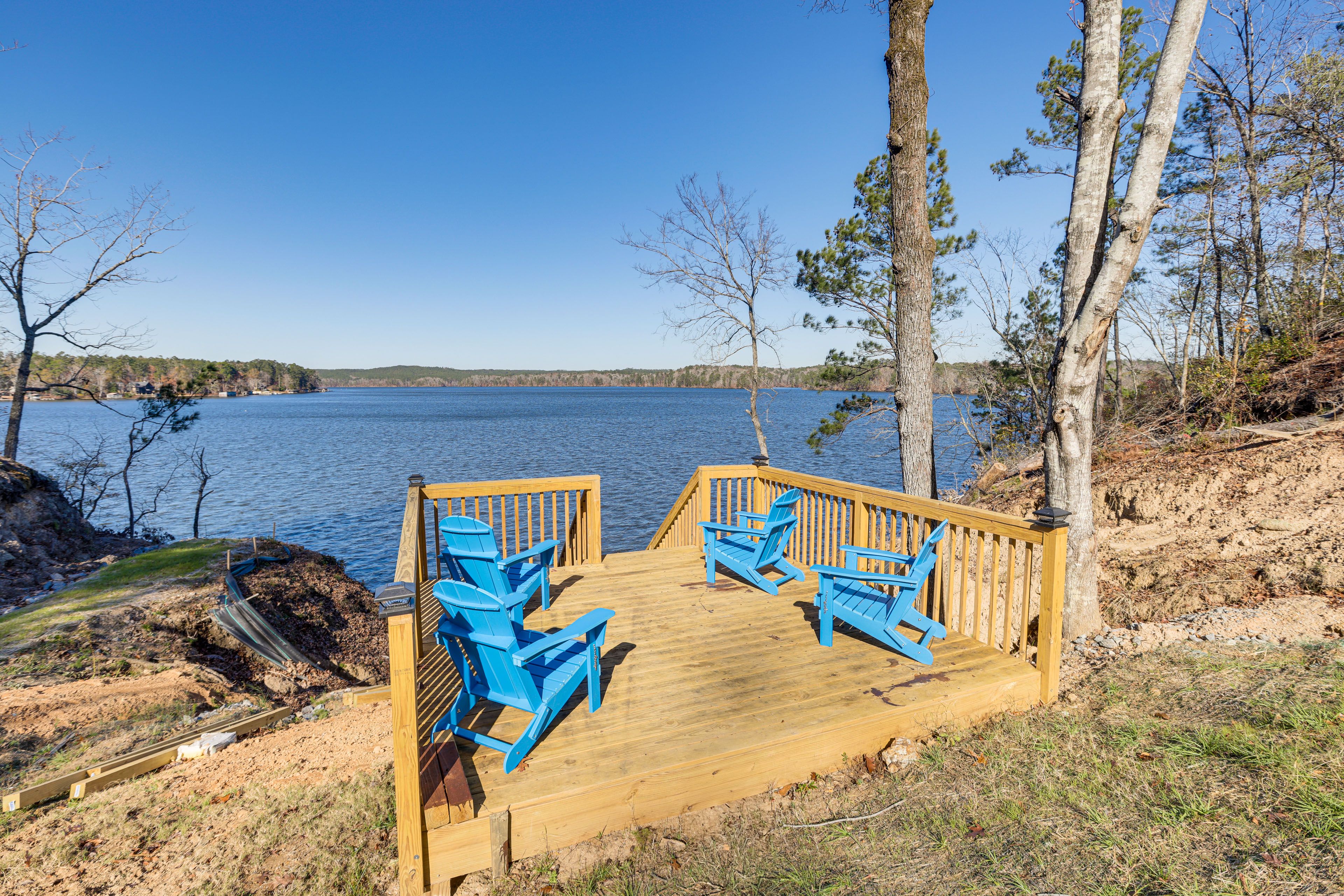 Waterfront Deck | River Views