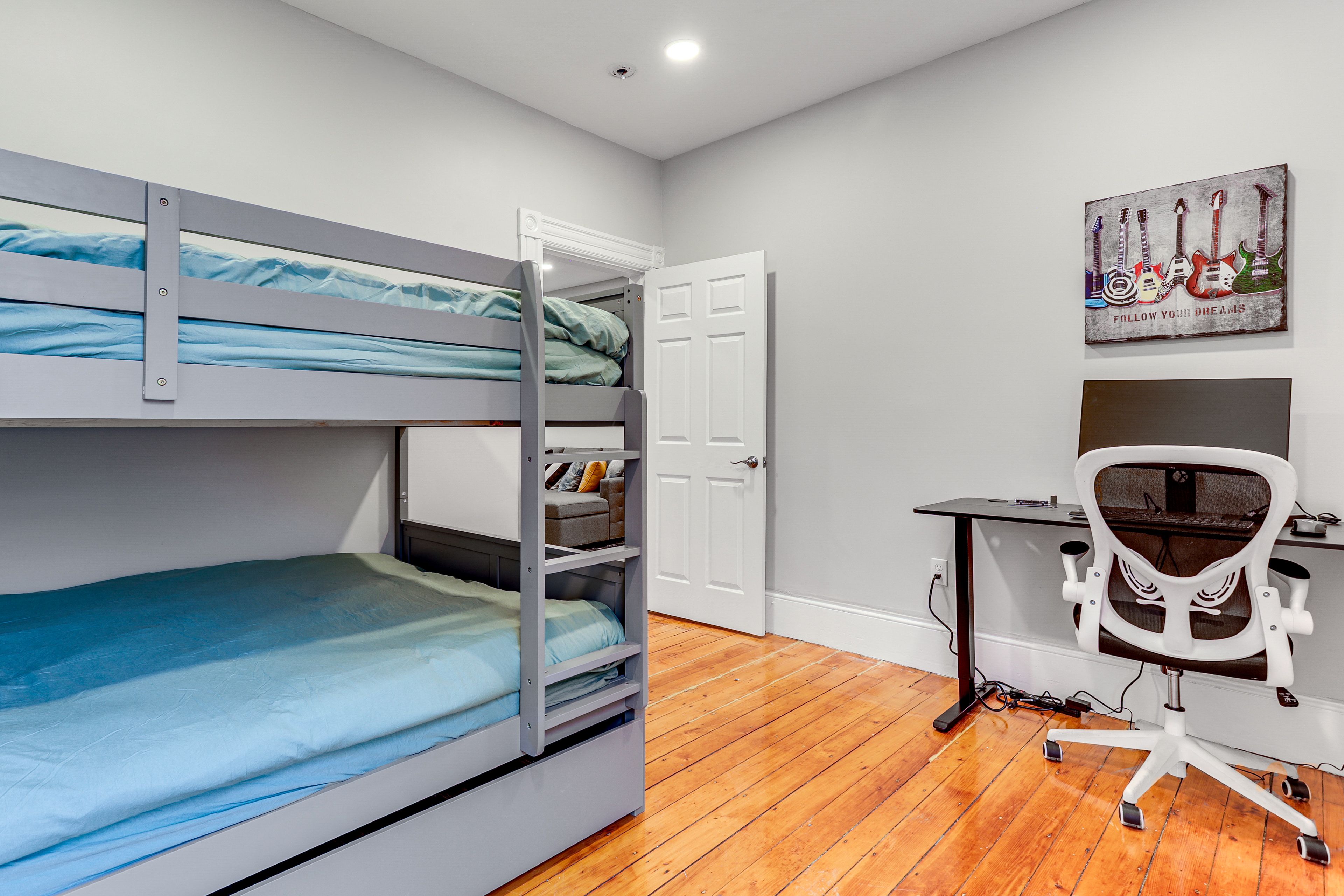 Bedroom 3 | Full Bunk Bed w/ Twin Trundle | Laptop-Friendly Workspace