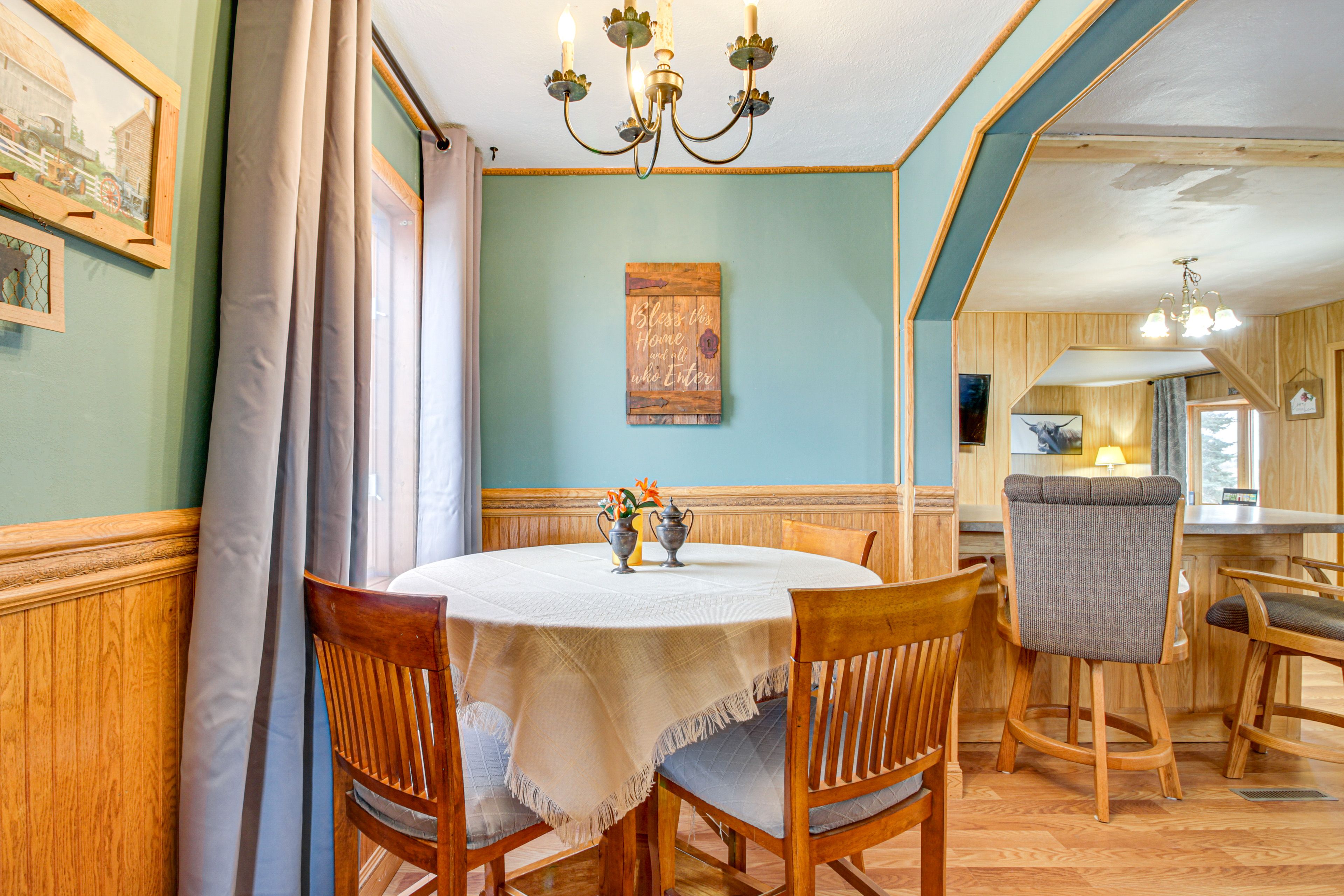 Dining Area | Queen Air Mattress