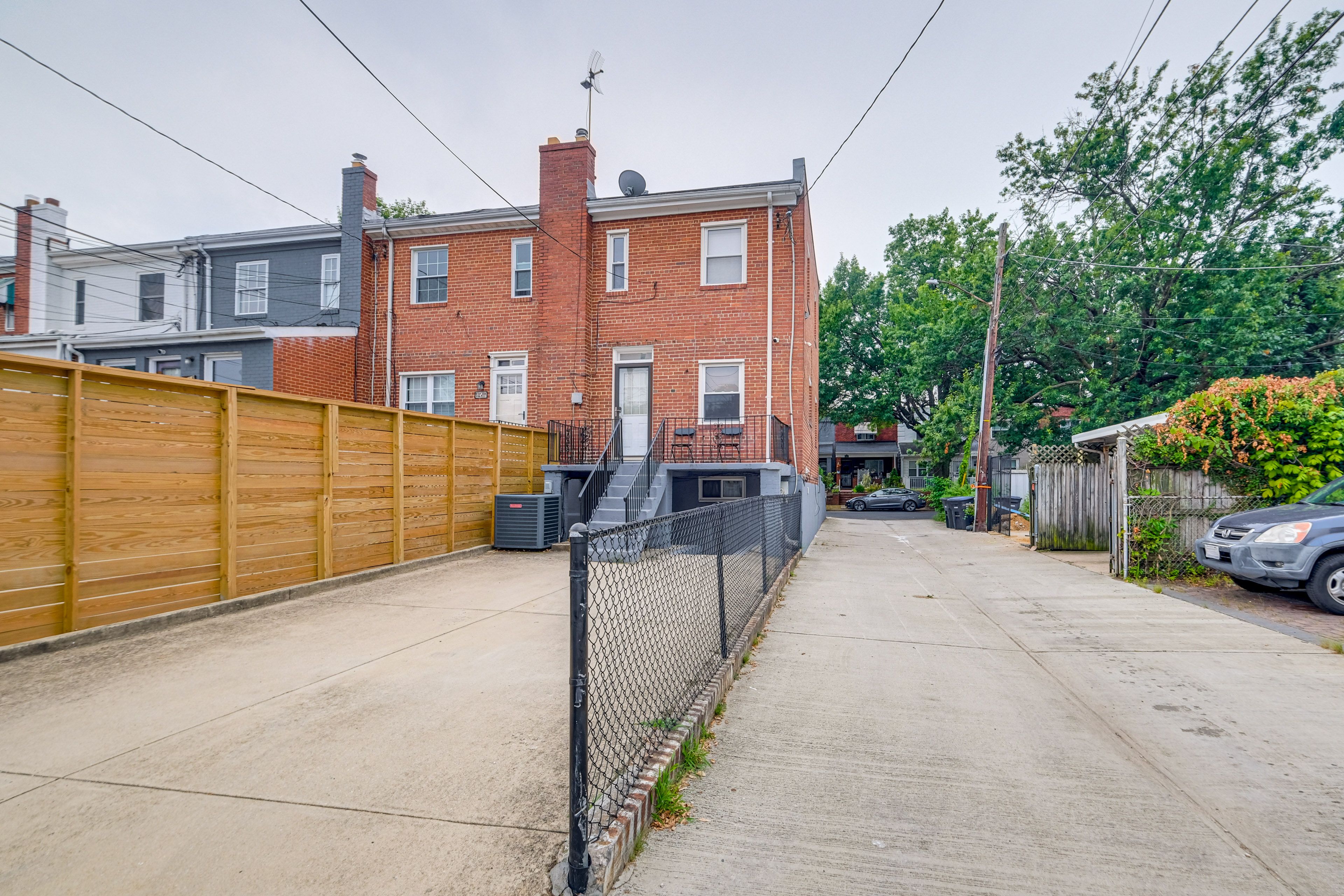 Parking | Driveway (1 Vehicle) | Street Parking (Street Cleaning in Summer)