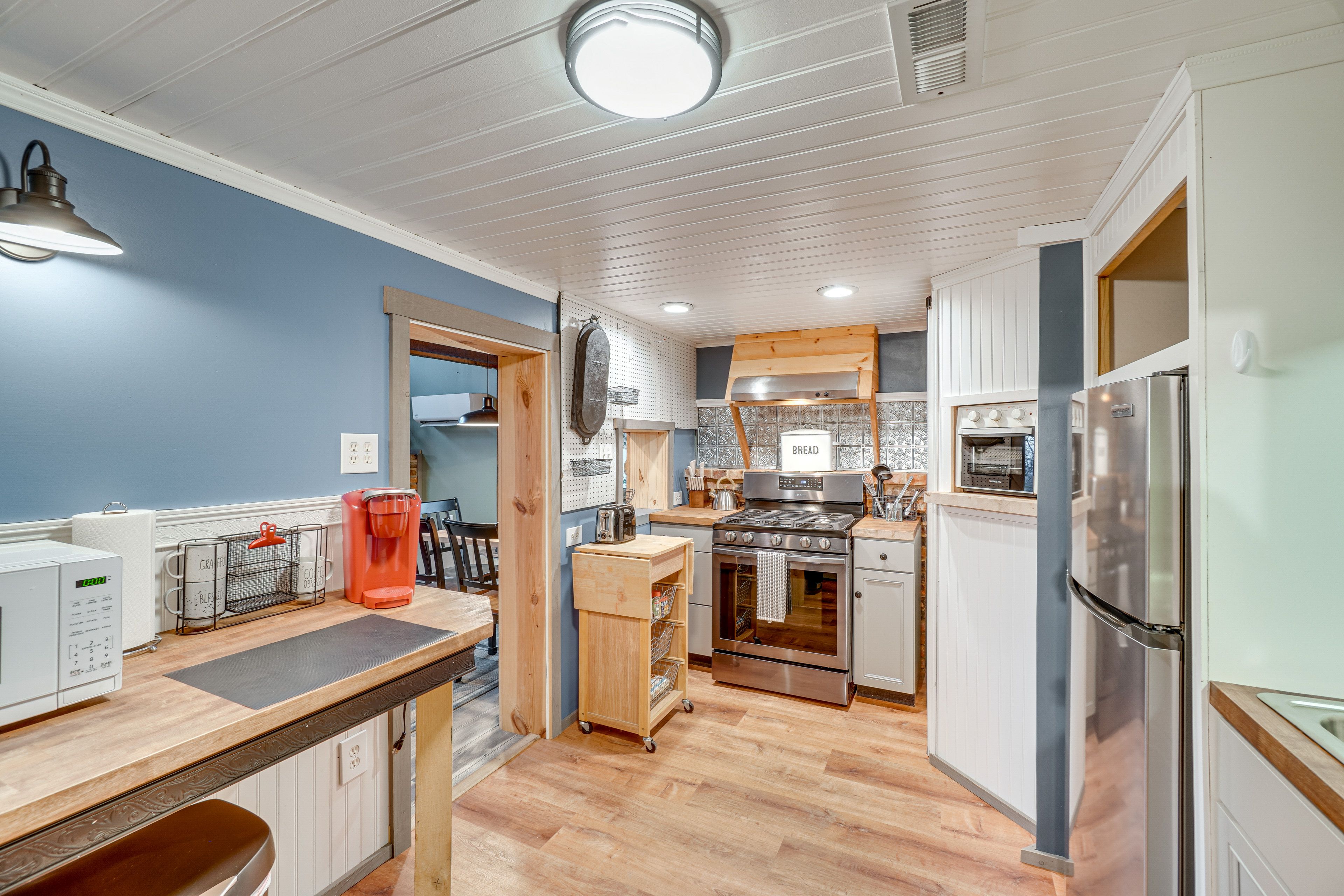 Kitchen | Lower Level | Keurig Coffee Maker | Toaster