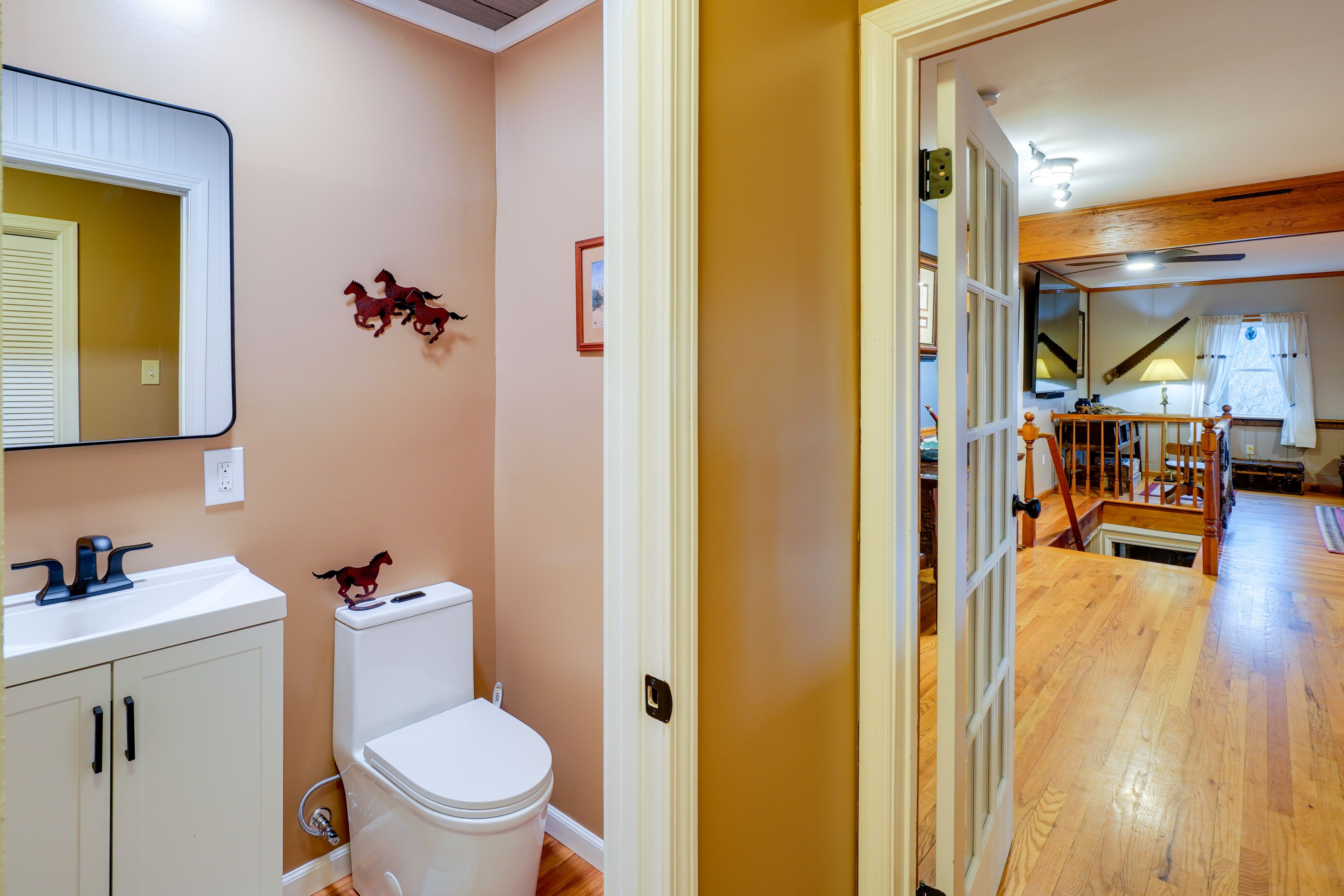 Half Bathroom | 1st Floor