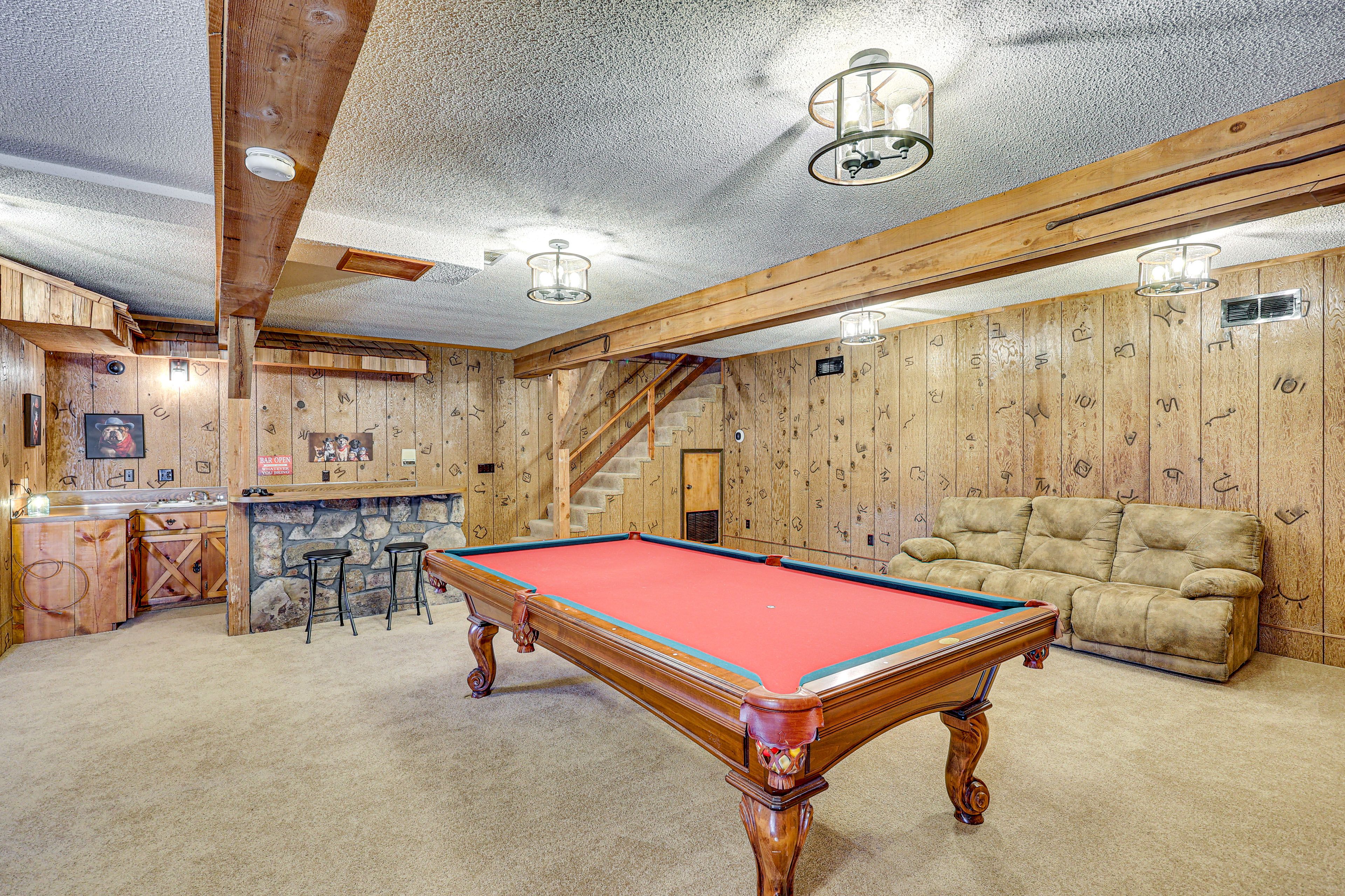 Rec Room | Wet Bar | Lower Level
