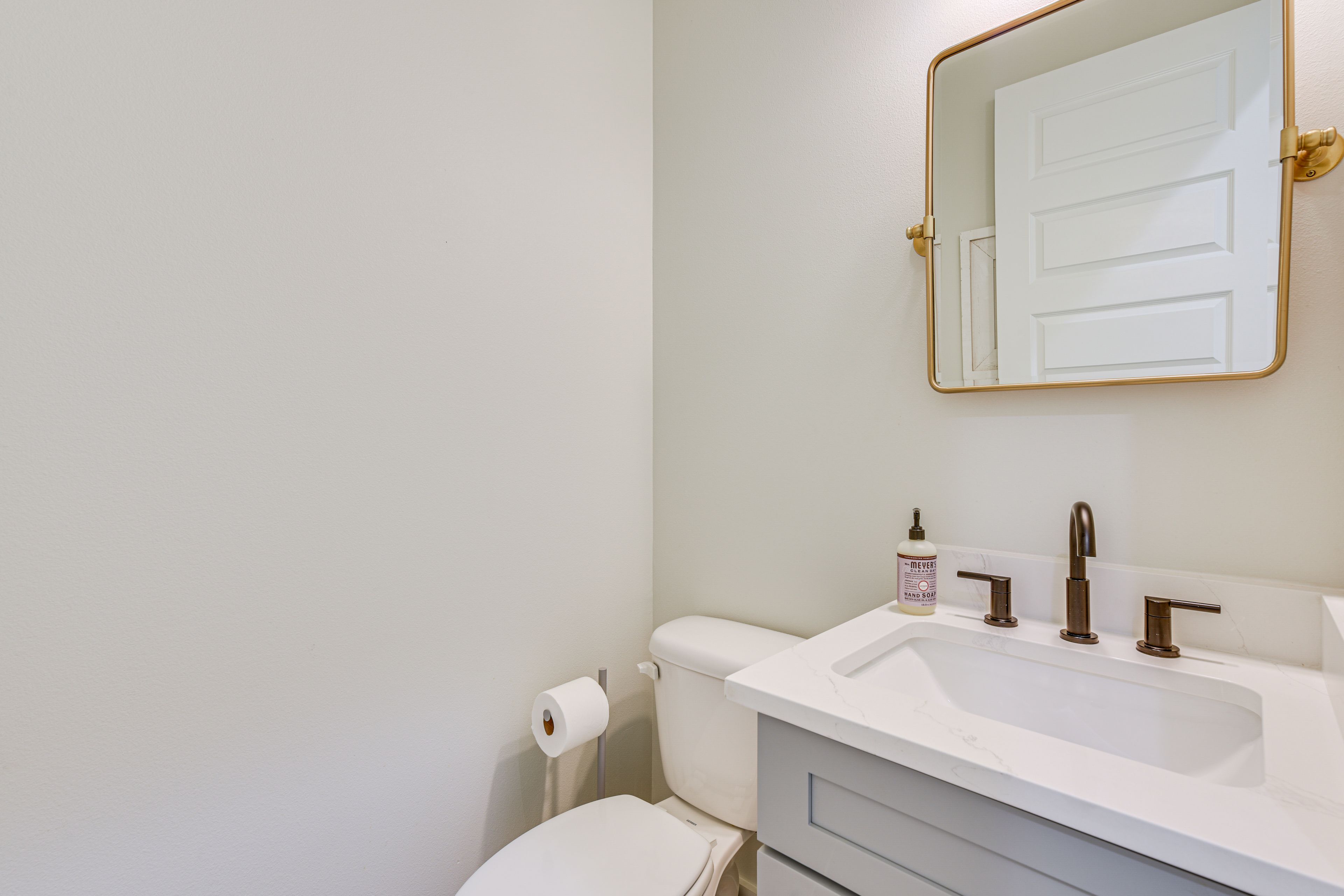 Half Bathroom | 1st Floor