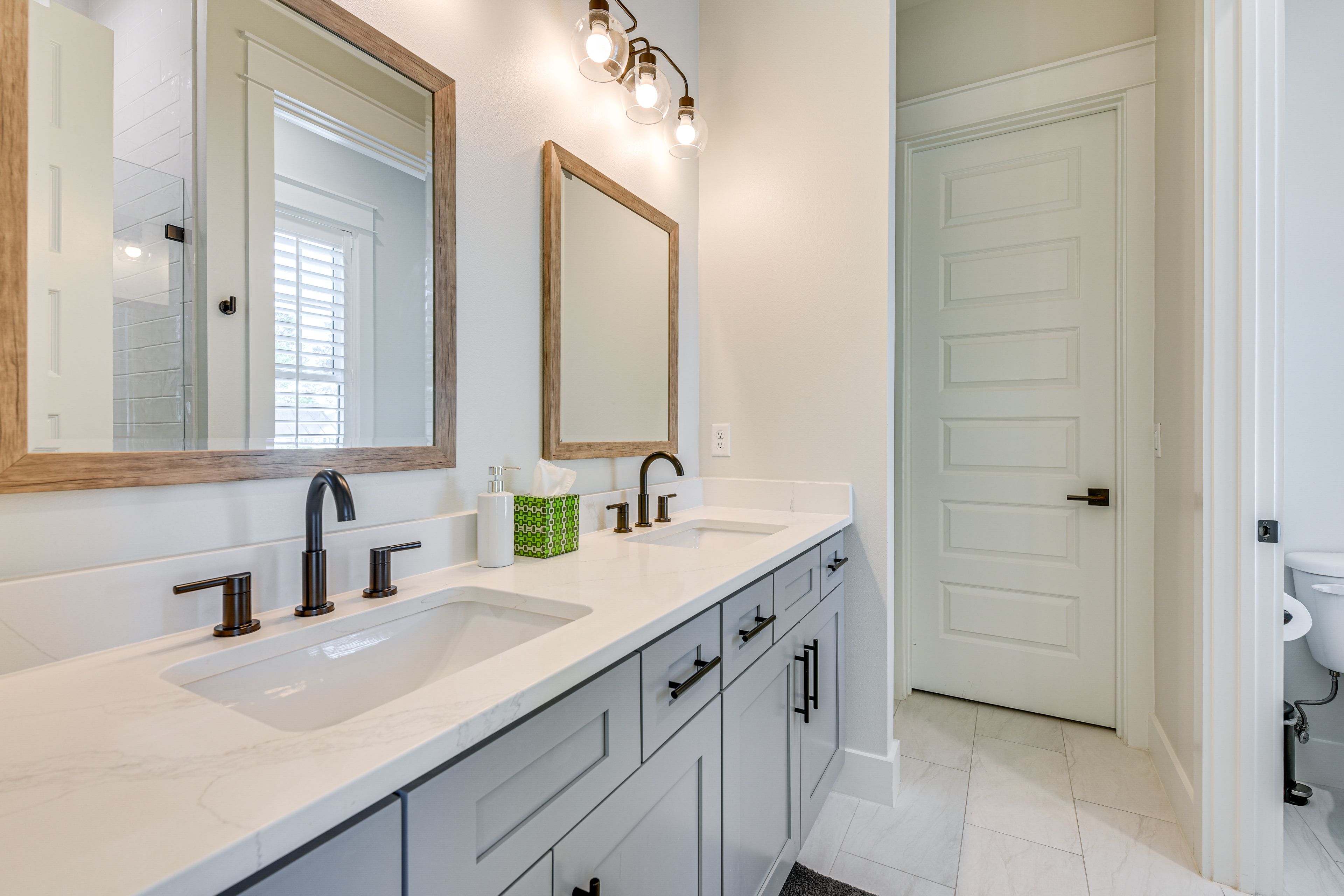 En-Suite Bathroom | 2nd Floor