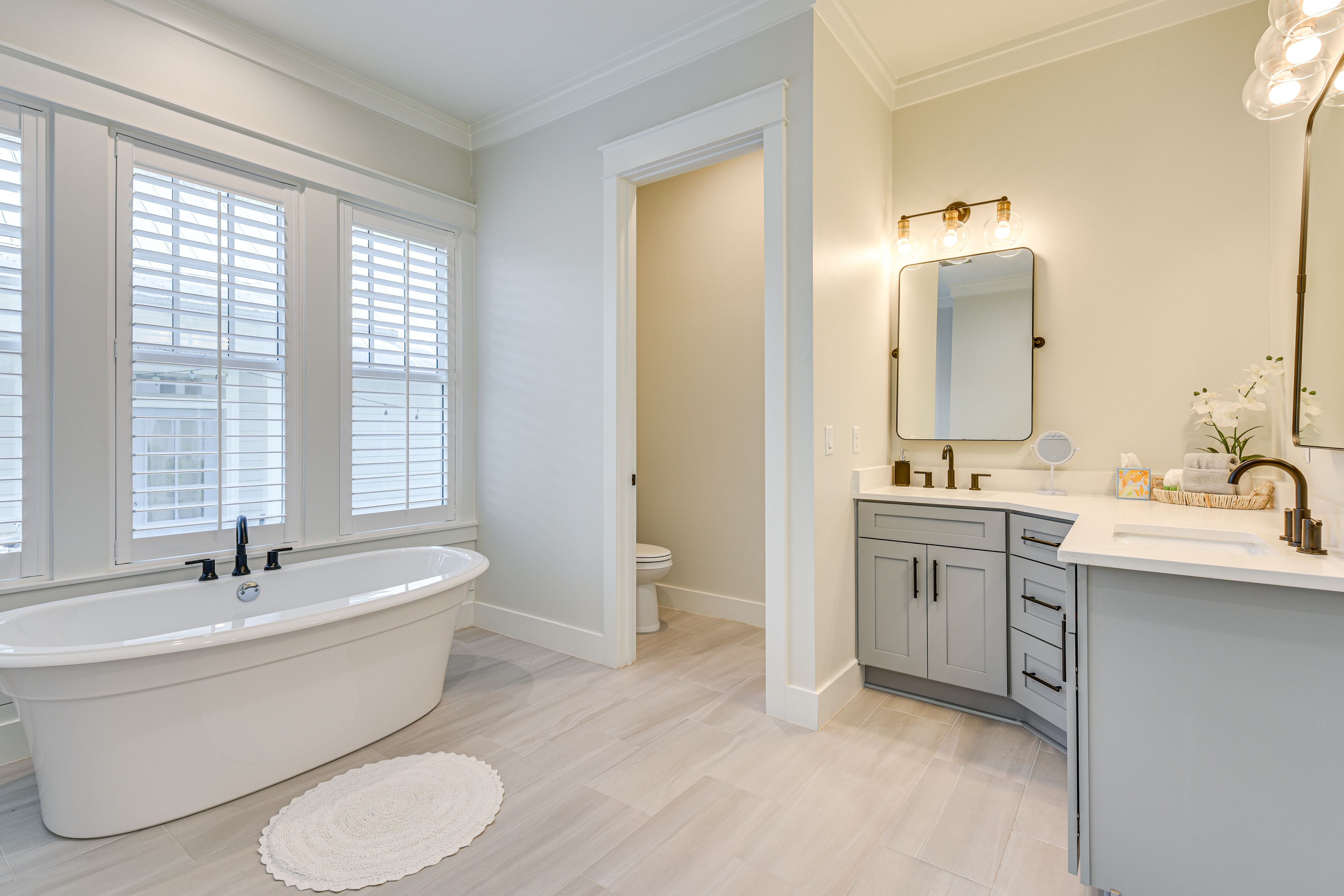 En-Suite Bathroom | 2nd Floor