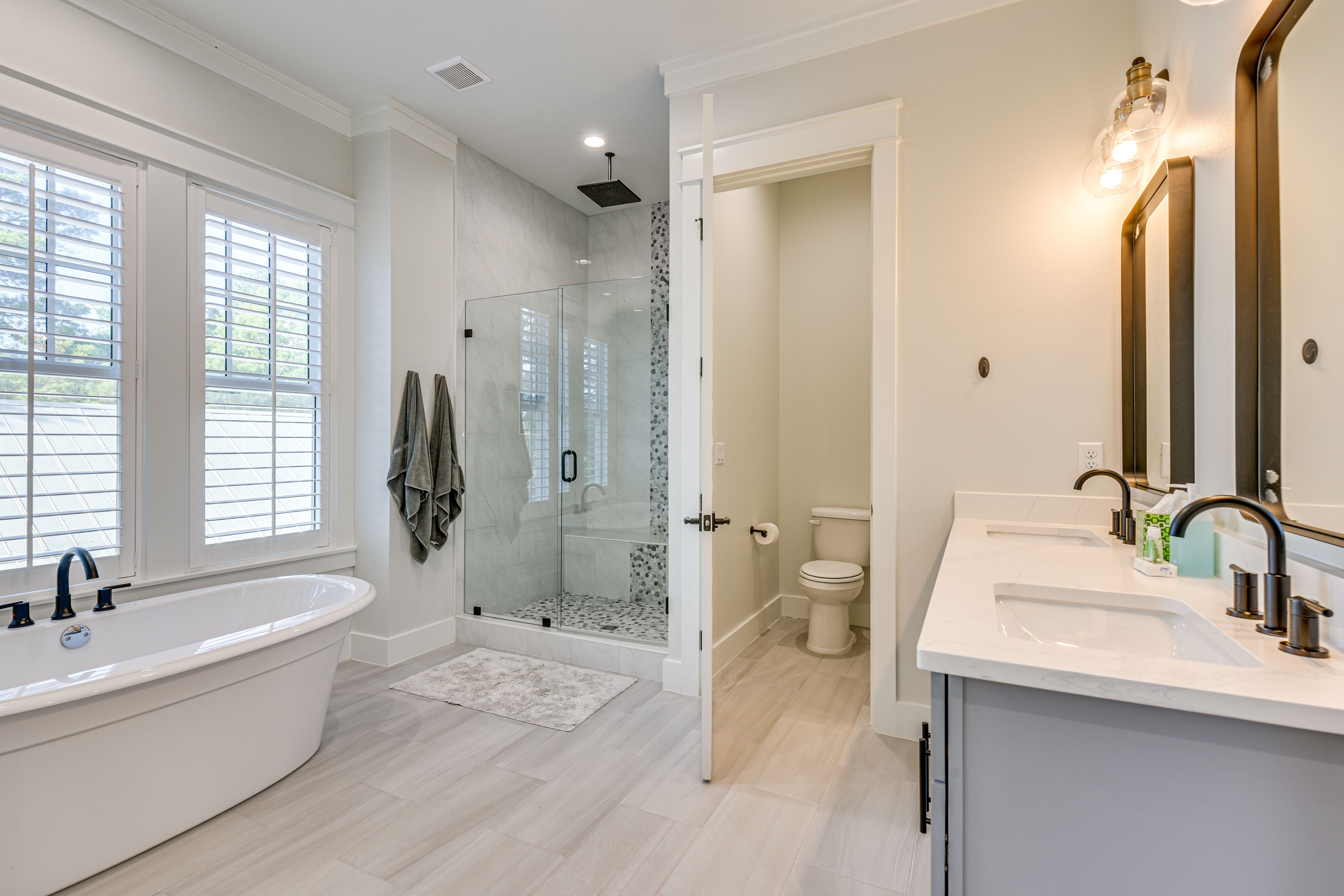 En-Suite Bathroom | 2nd Floor | Towels Provided