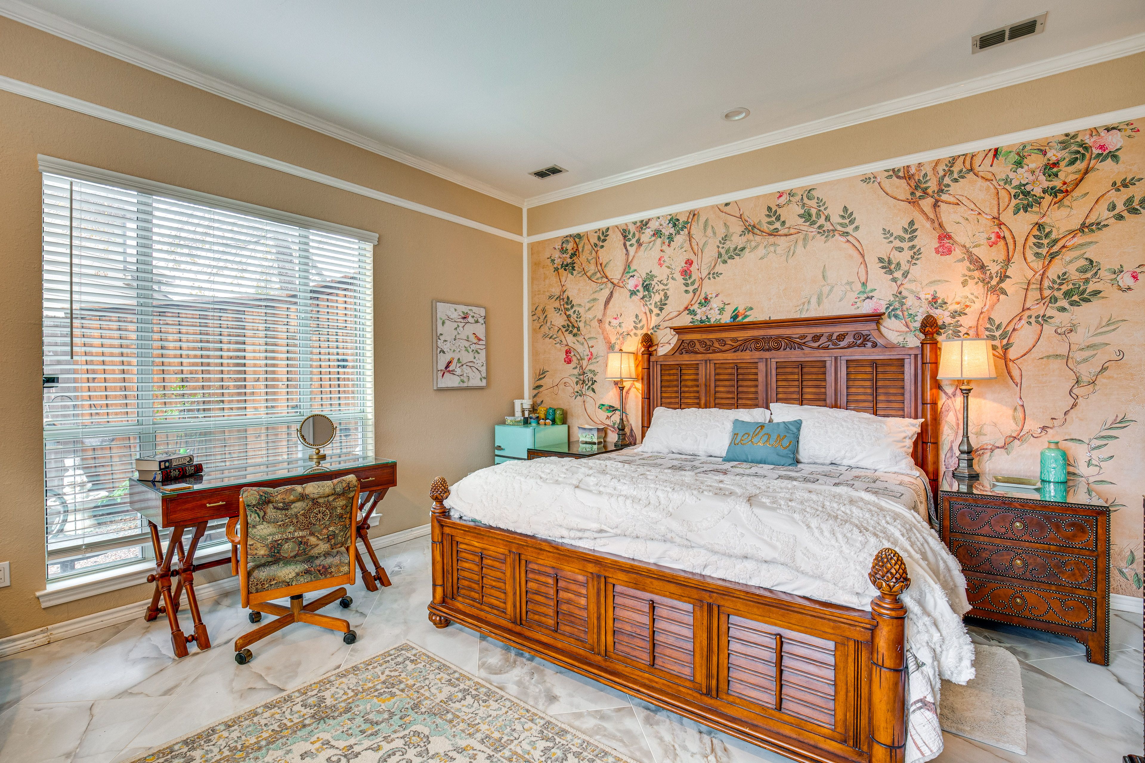 Bedroom 4 | 1st Floor | California King Bed | Office Desk | Smart TV