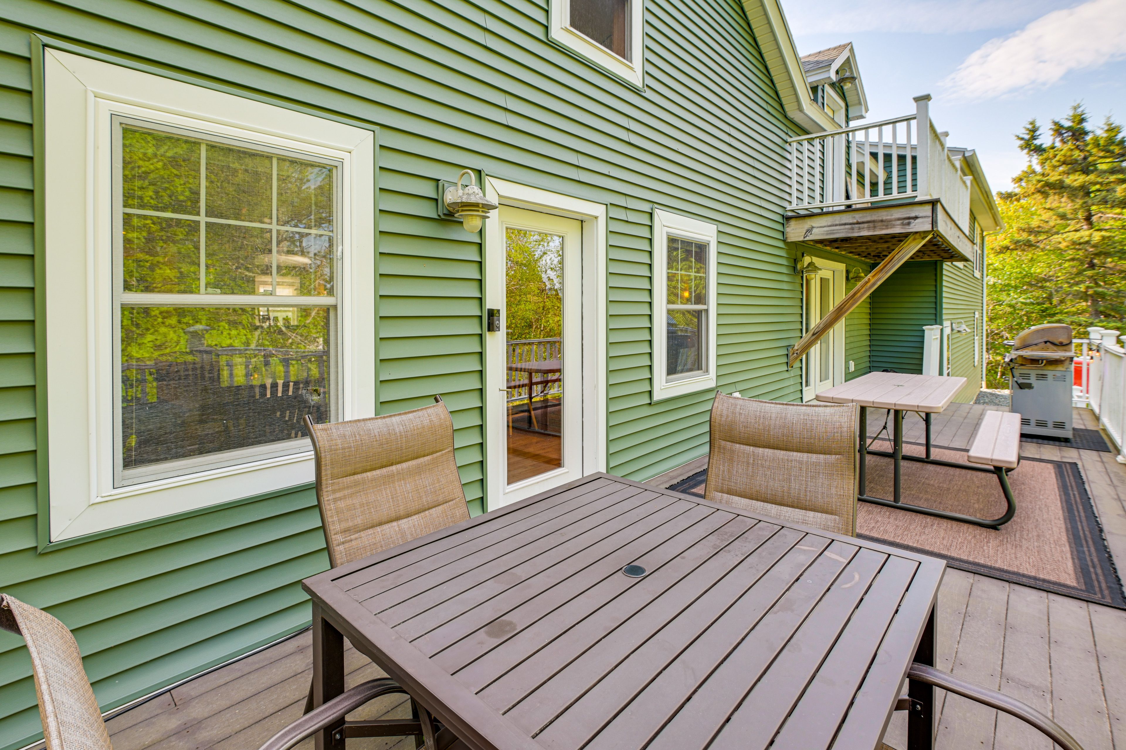 Furnished Deck
