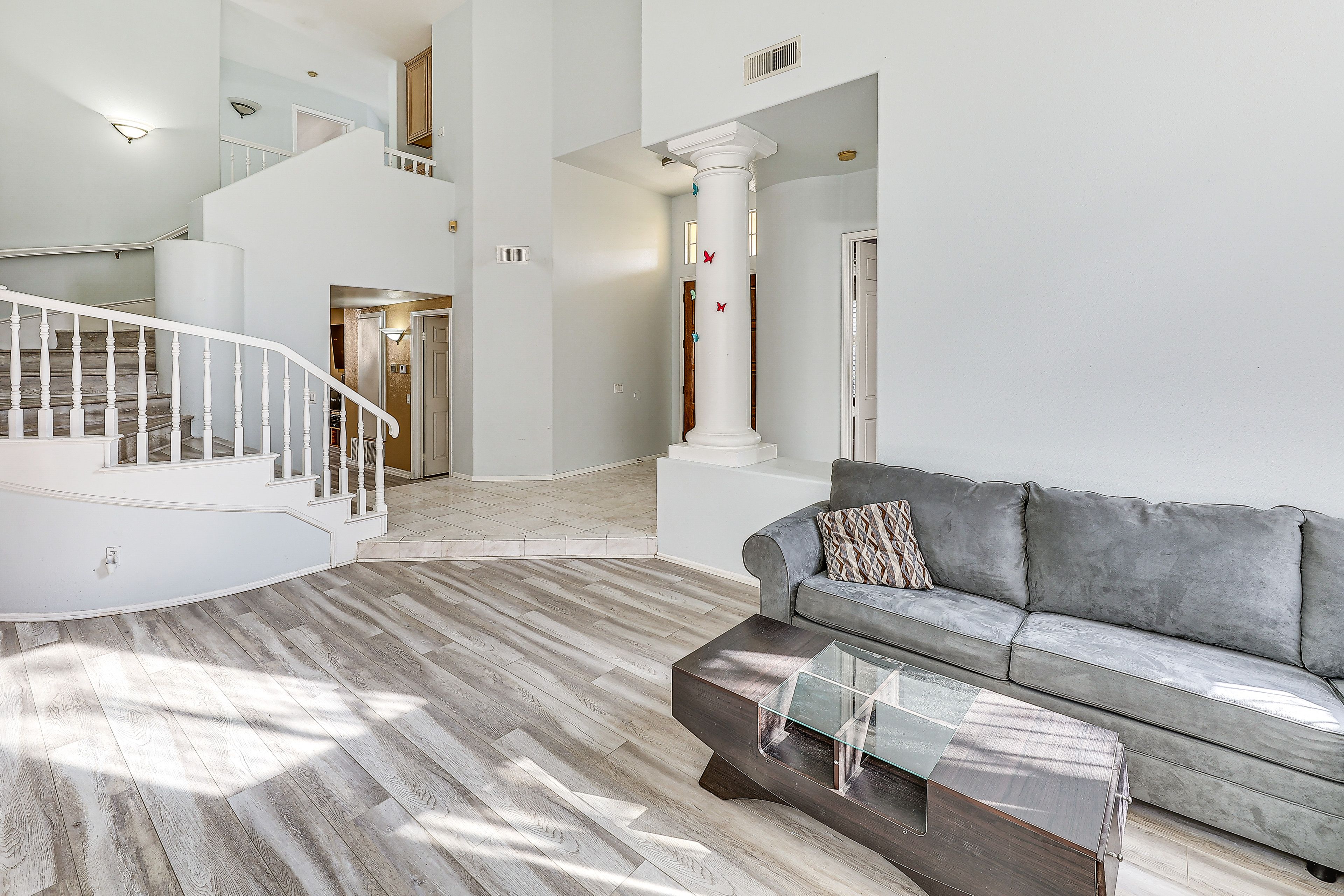 Living Room | Queen Sleeper Sofa | 1st Floor