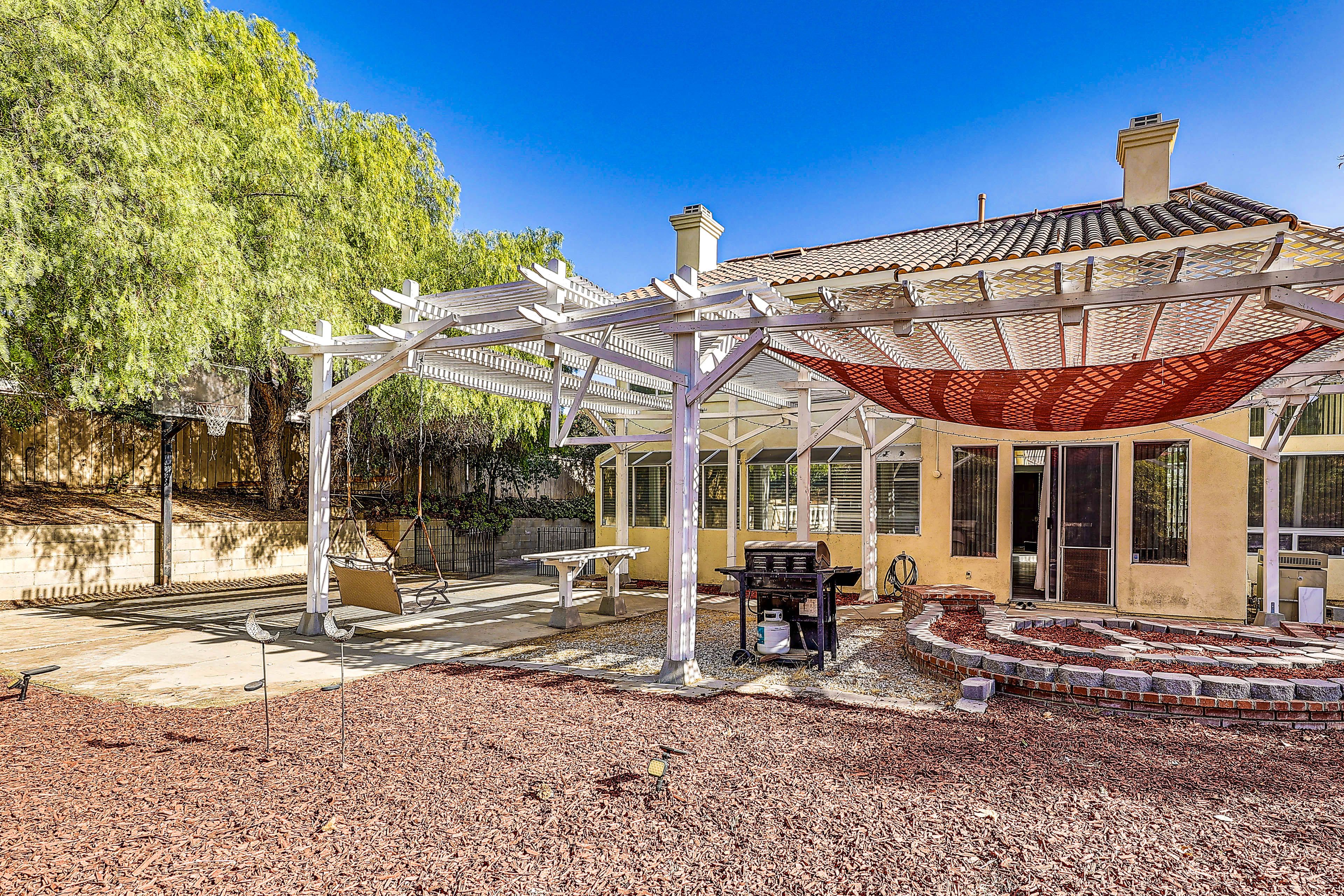 Private Patio | Gas Grill