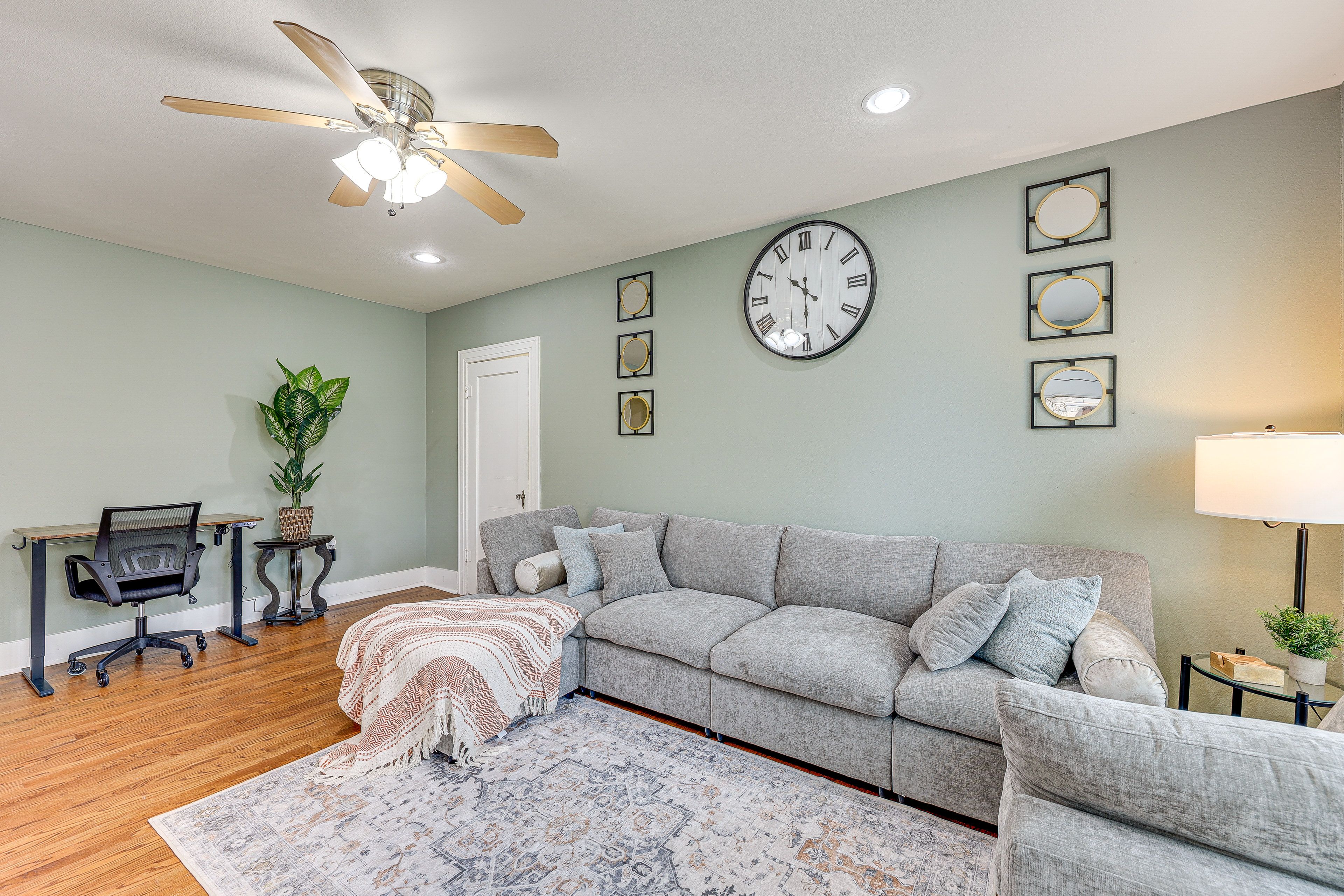 San Antonio Vacation Rental | 2BR | 1.5BA | 1,554 Sq Ft | 3 Steps Required