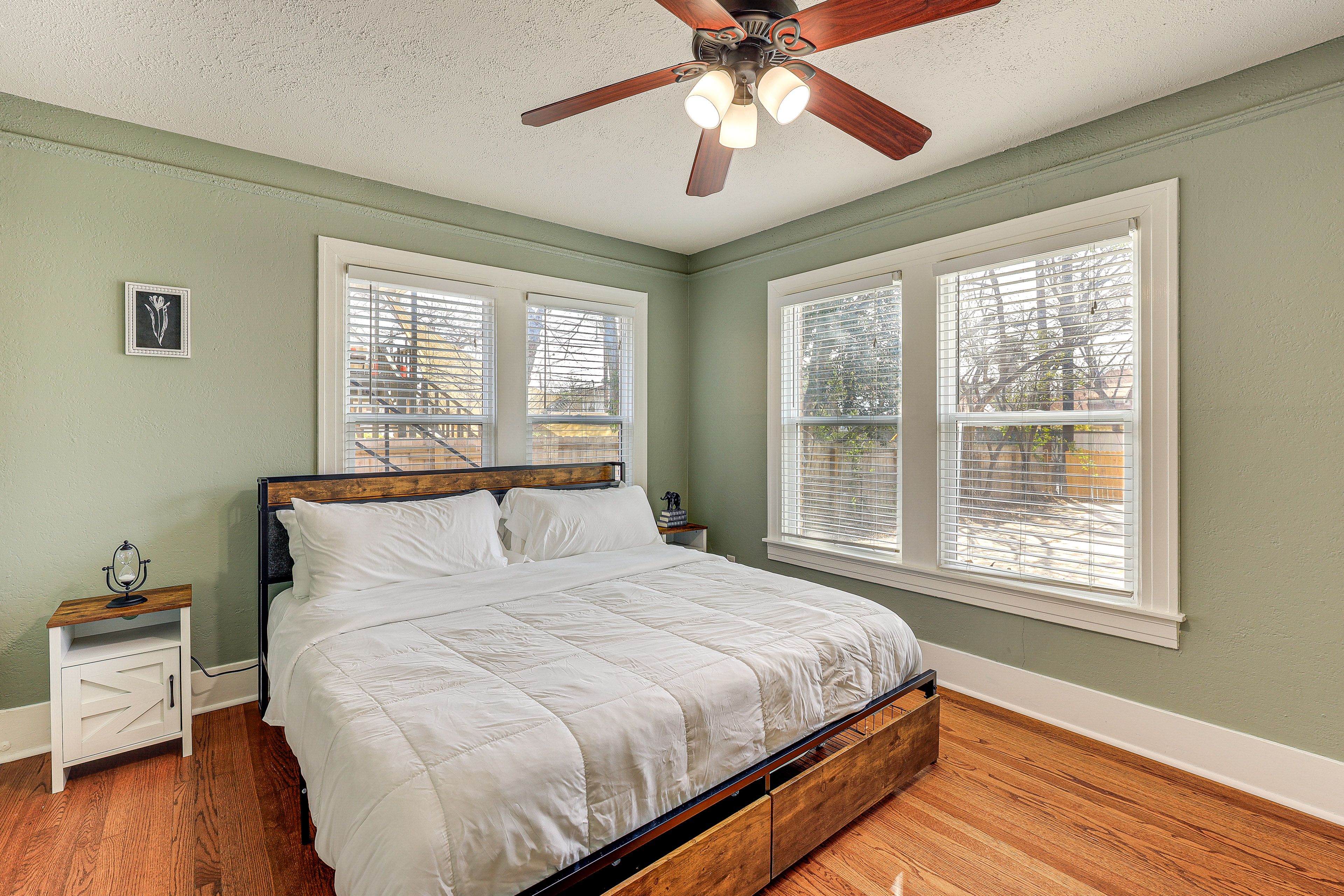 Bedroom 1 | King Bed | Linens Provided